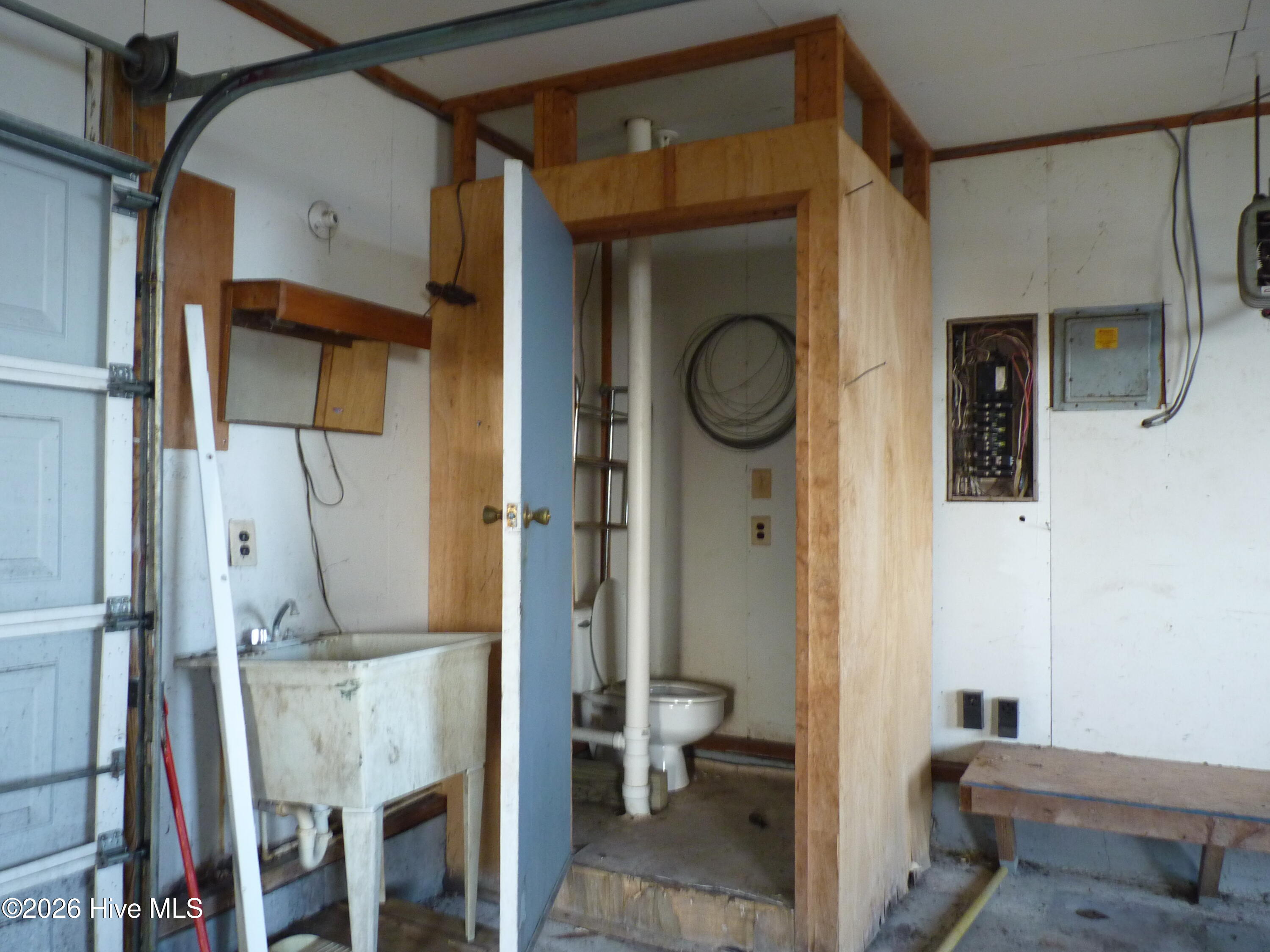 210 Shore Road, Newport, NC, 28570