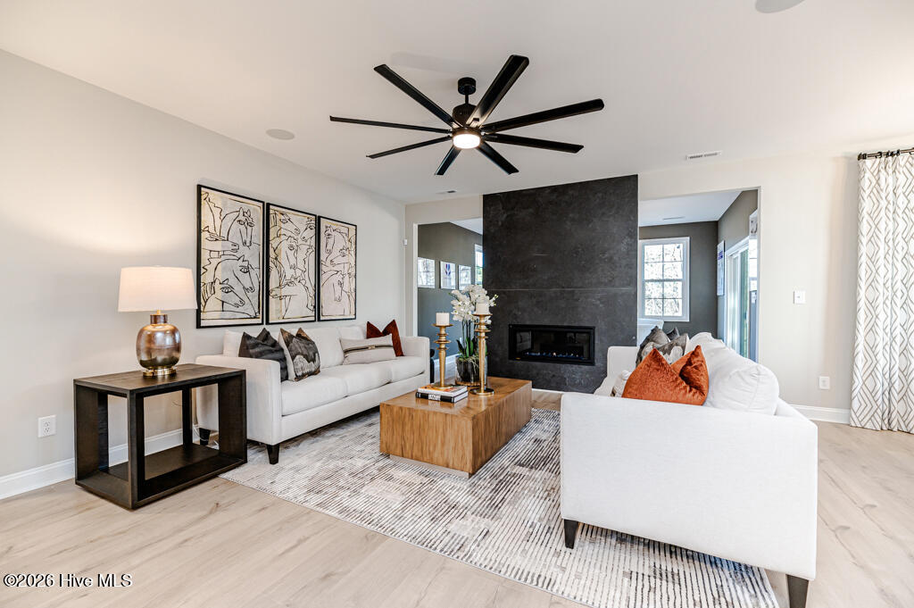 100538583 | Photo 14