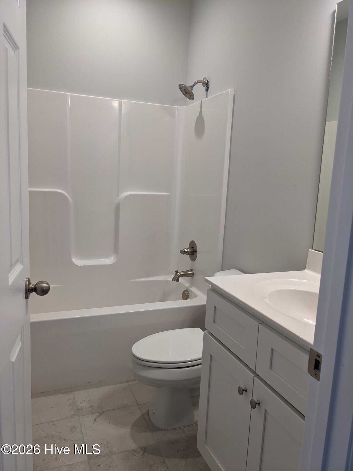 100551280 | Photo 11