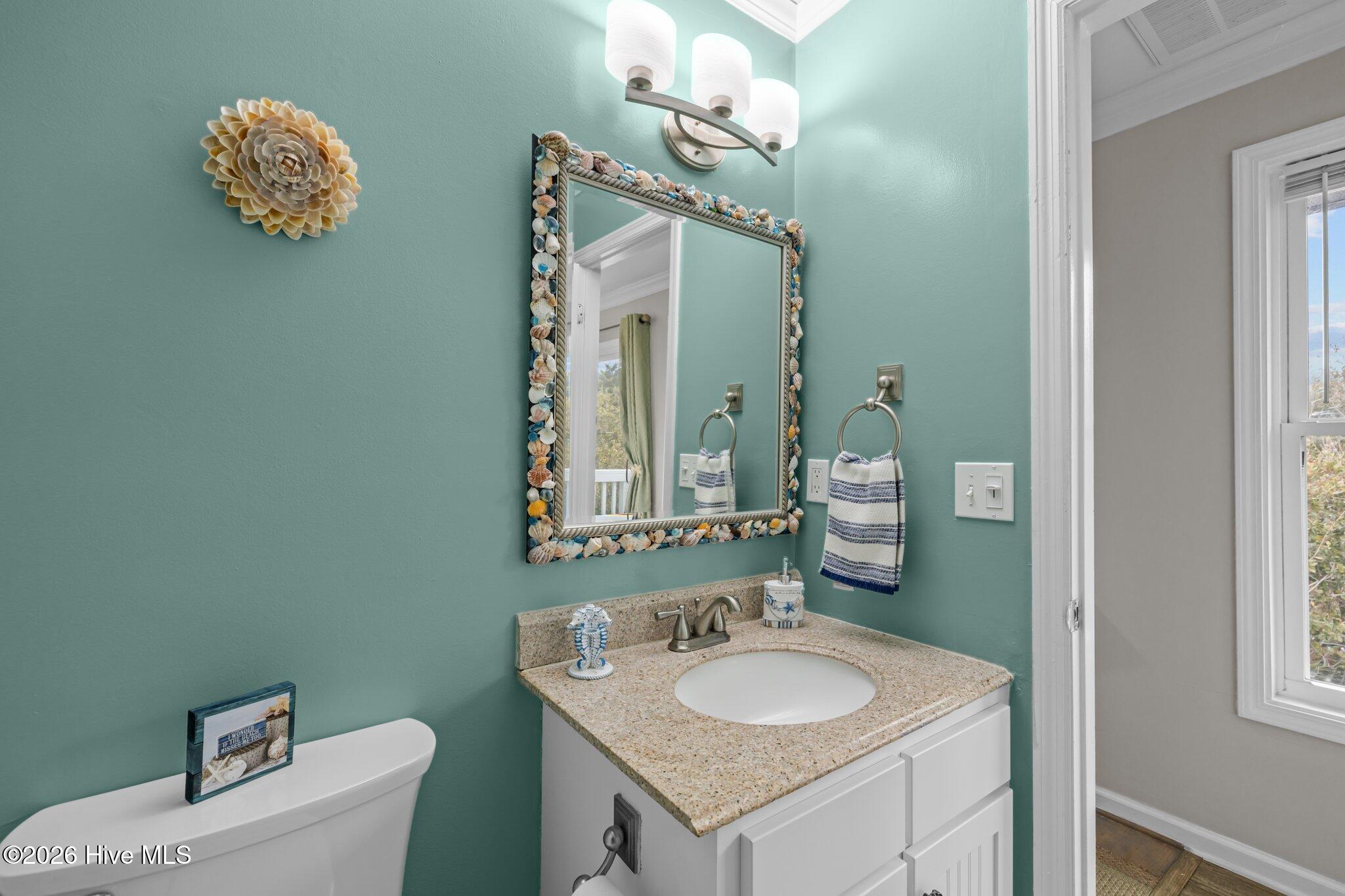 100565802 | Photo 20