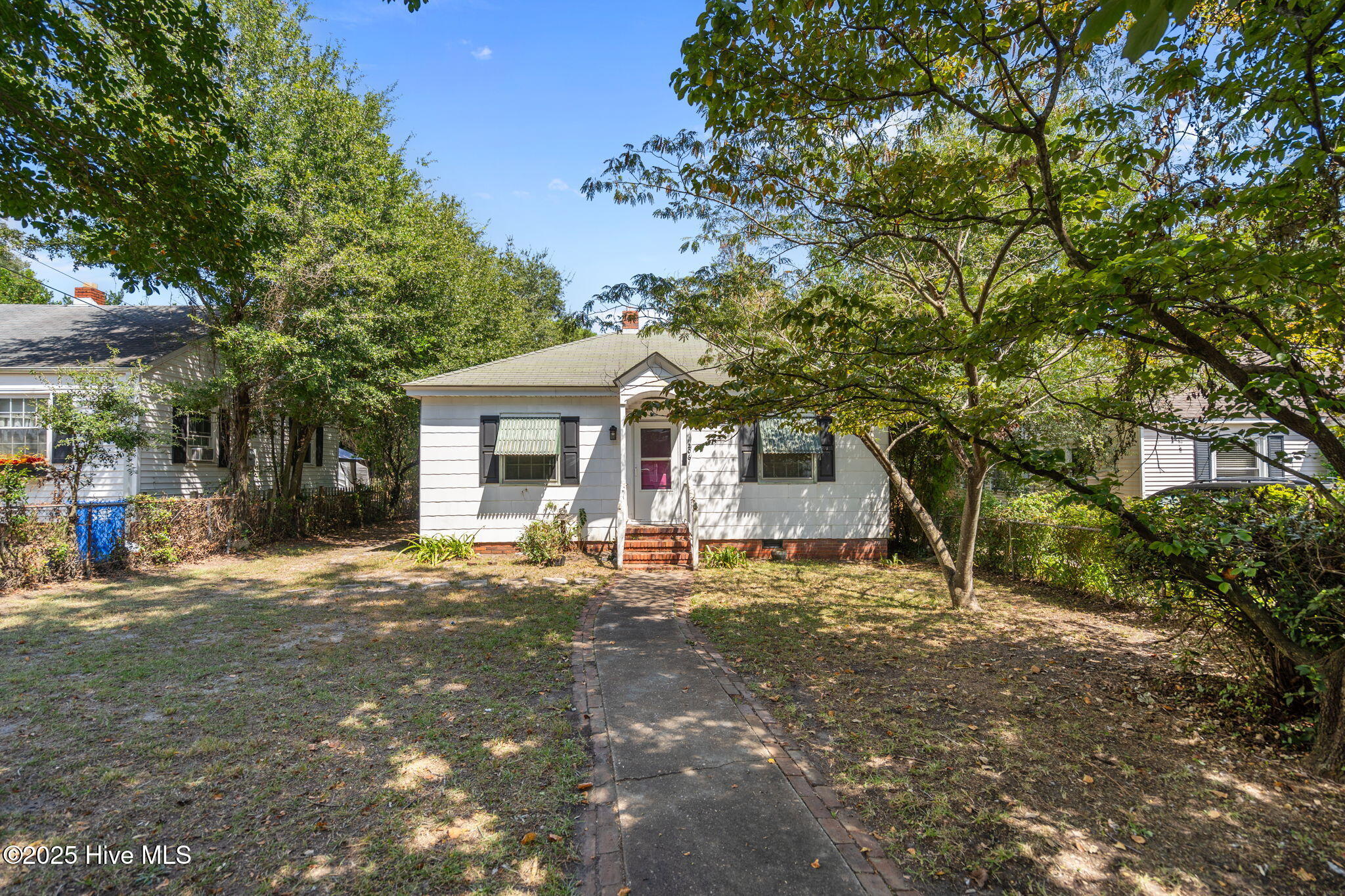2061 Burnett Boulevard, Wilmington, NC 28401 – photo 2: 2-web-or-mls-DSC06493