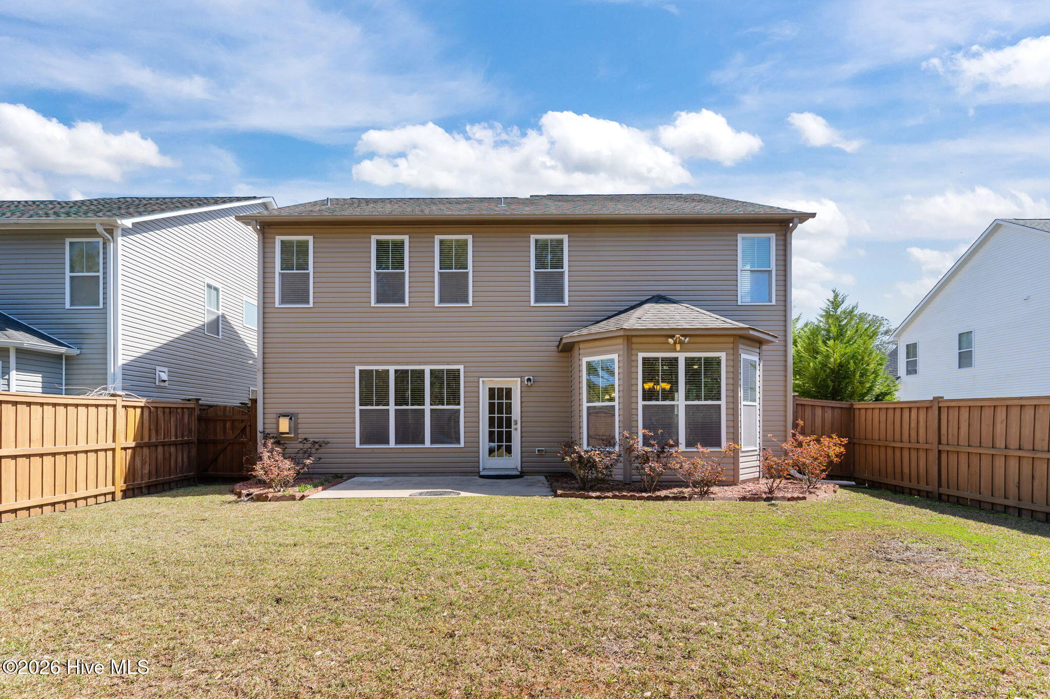 100560294 | Photo 53