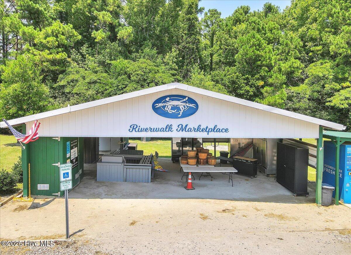 100527070 | Photo 40