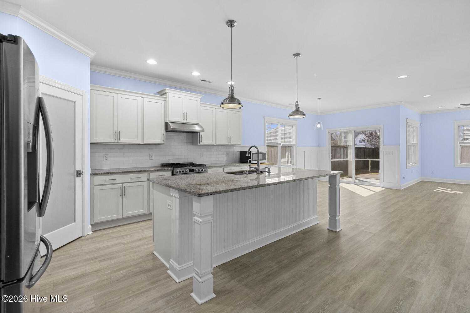 100548690 | Photo 13