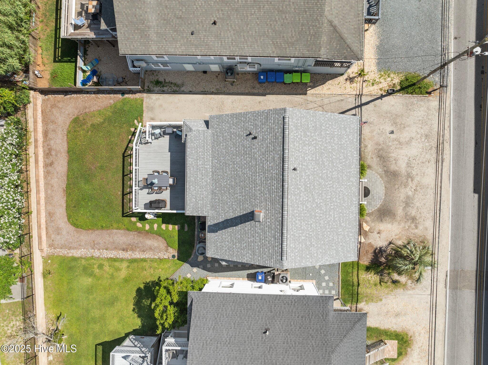 100532110 | Photo 12