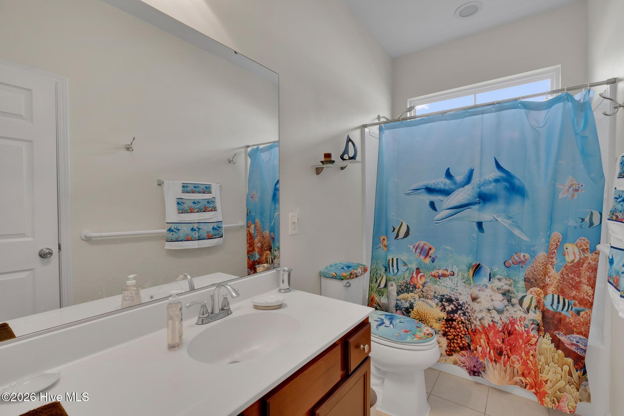 100550349 | Photo 23