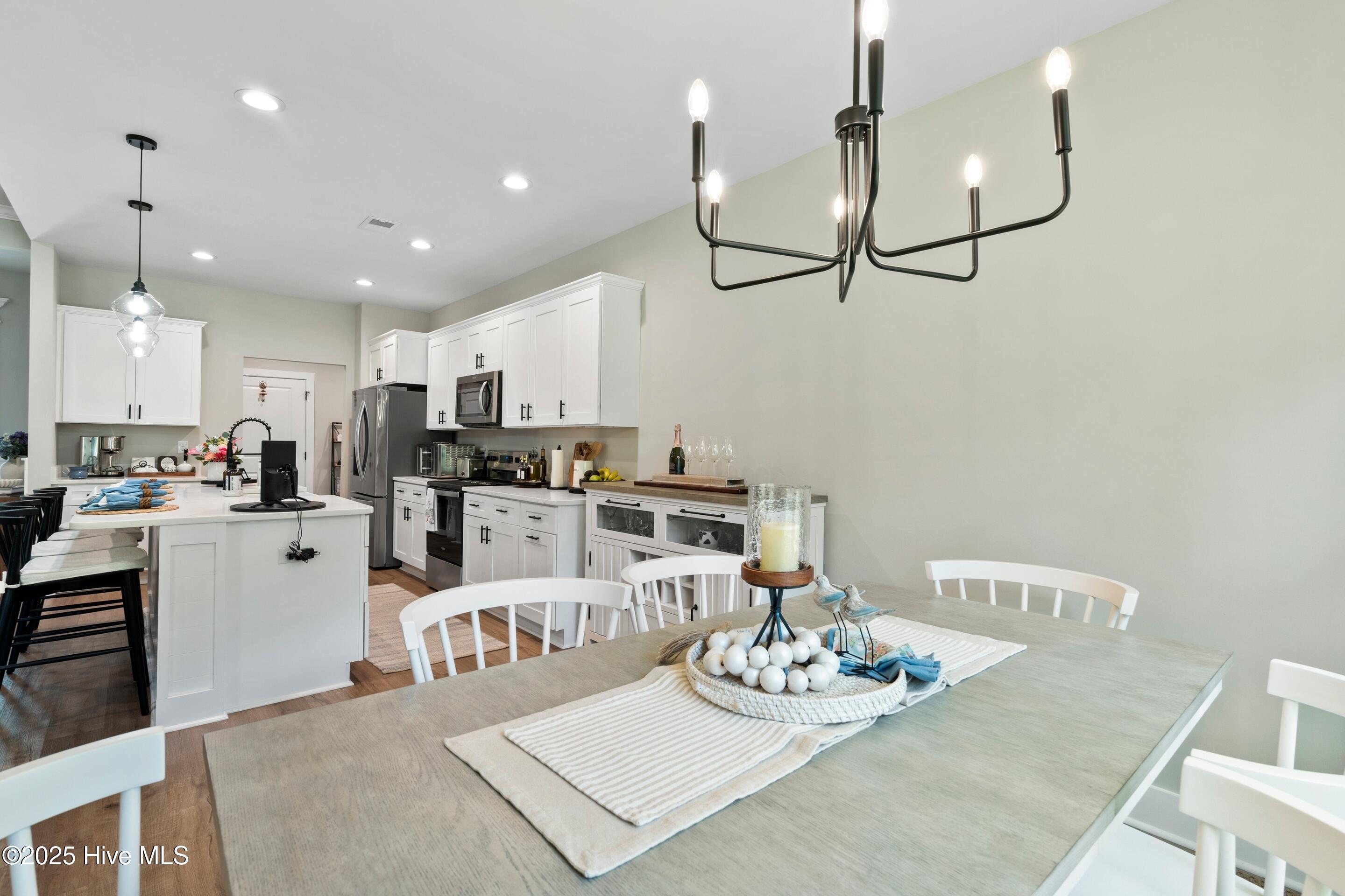 100516160 | Photo 17