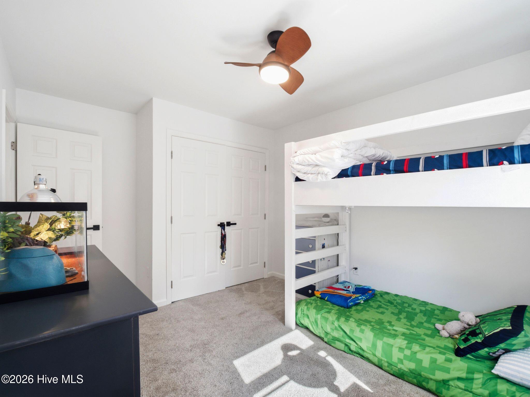 100568966 | Photo 46