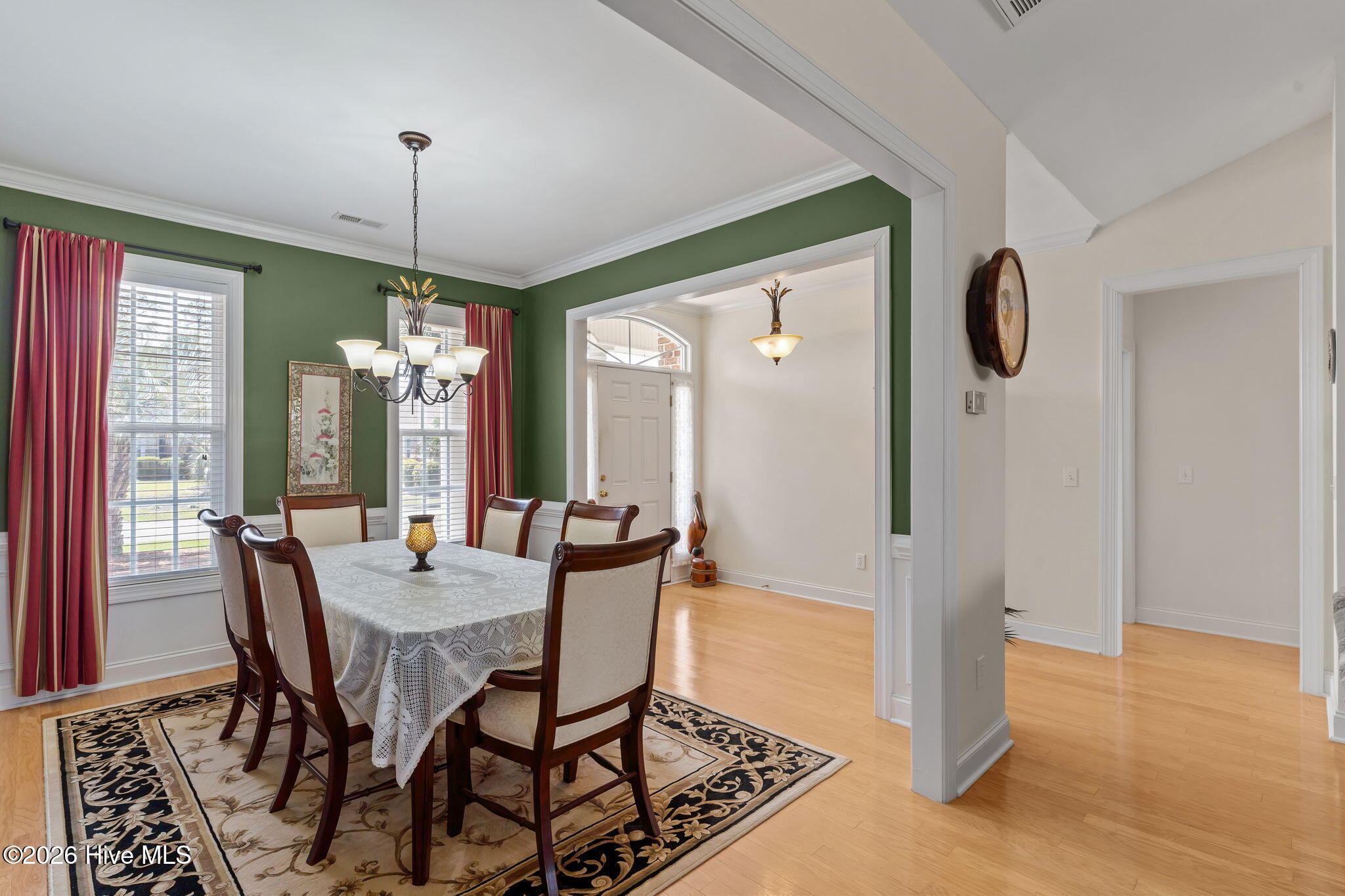 100562859 | Photo 16