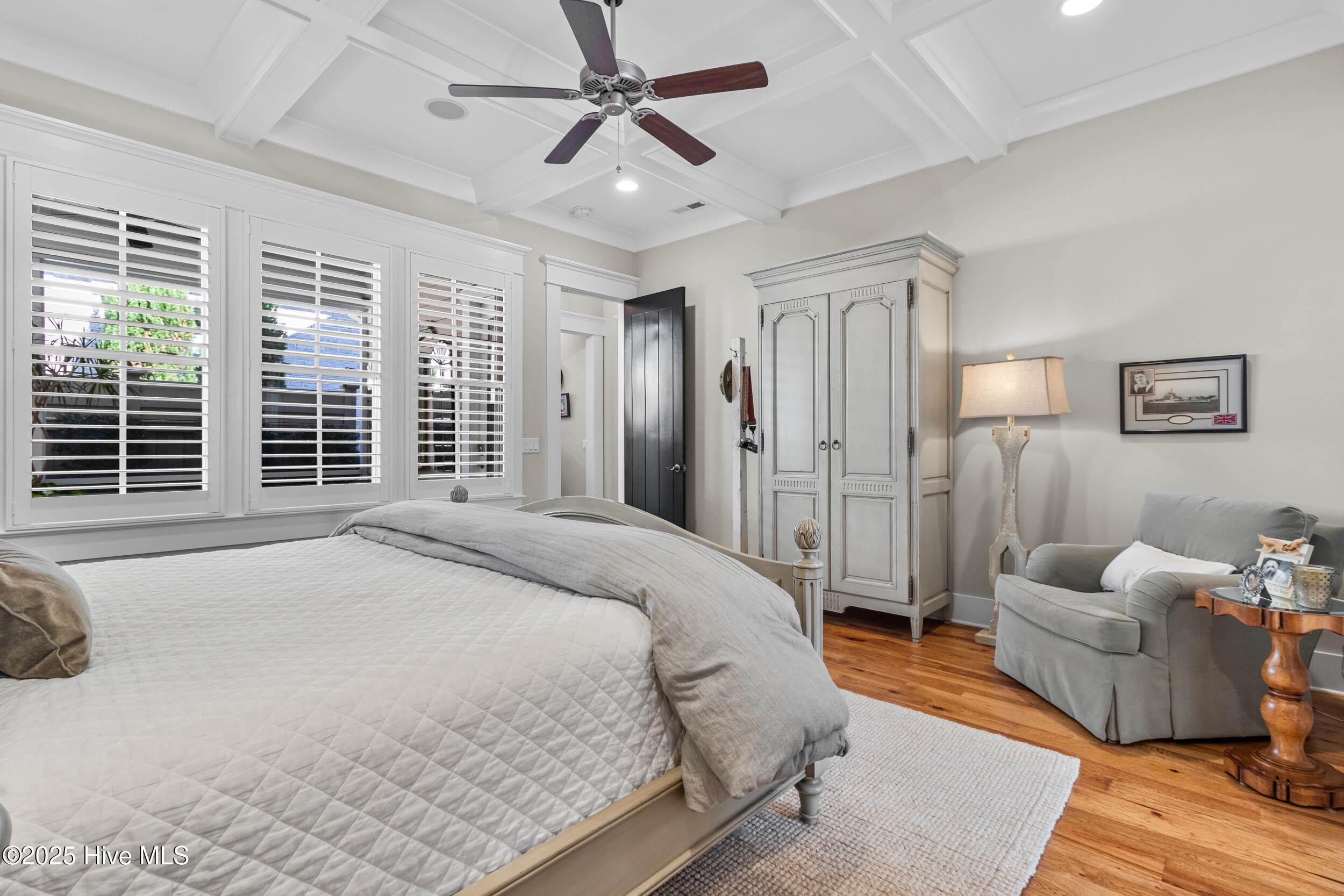 100537766 | Photo 18