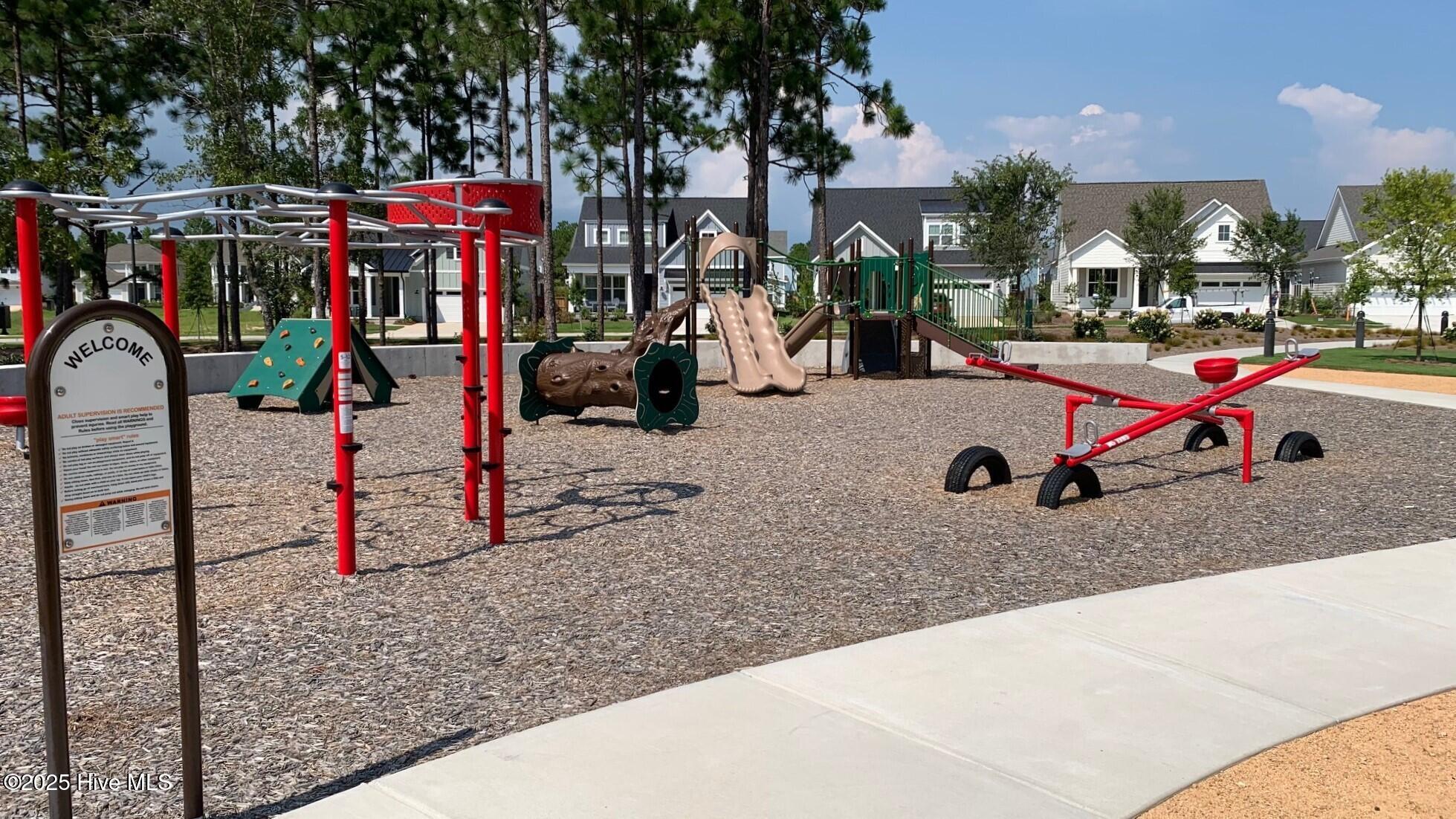 100524366 | Photo 103