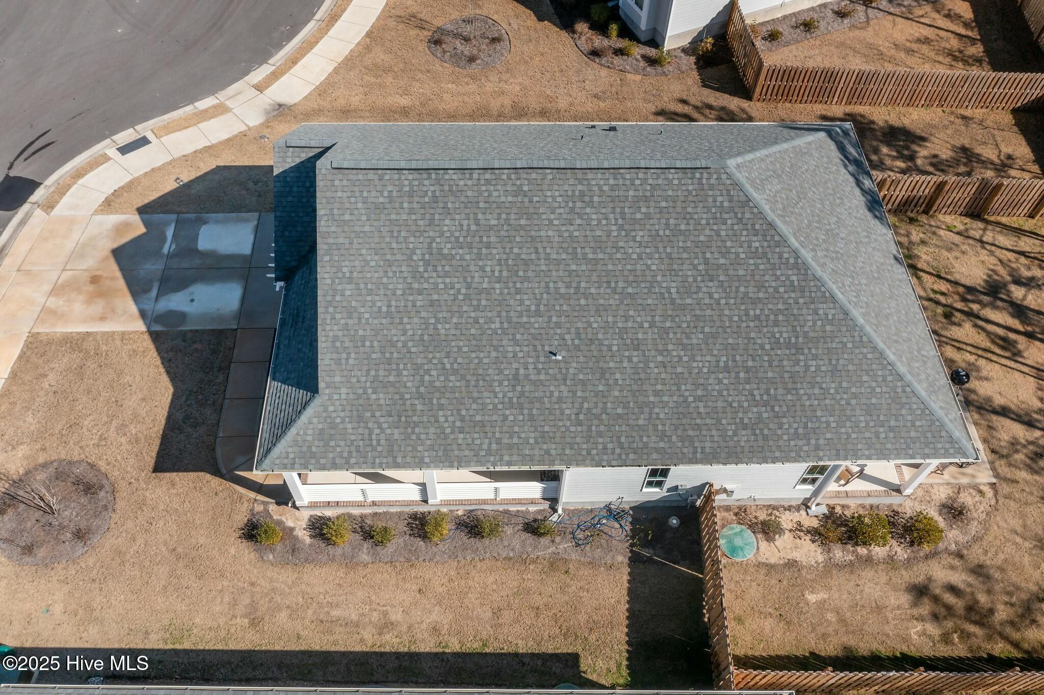 100558663 | Photo 40