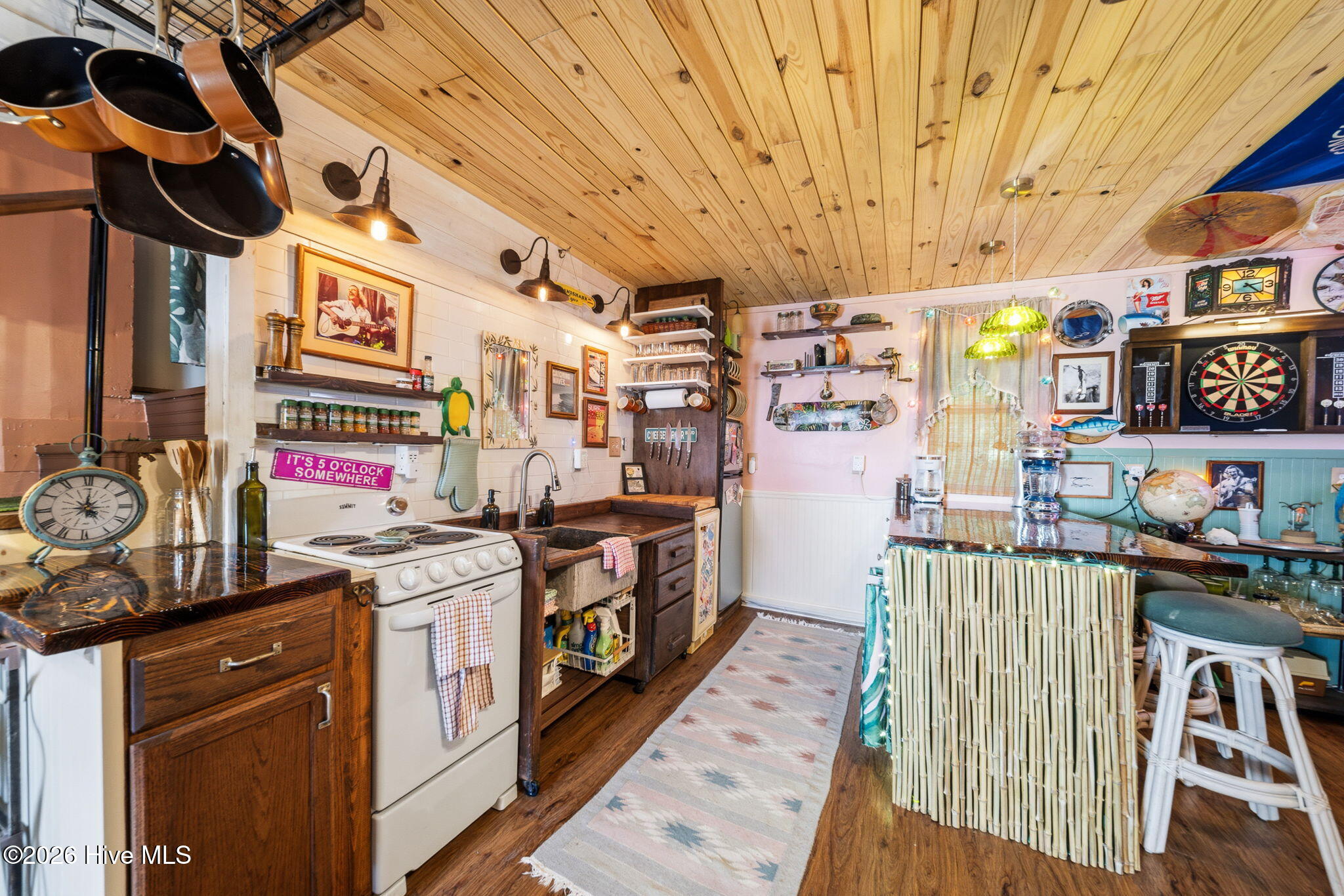 46-web-or-mls-GRAE_418 Campbell St C-12