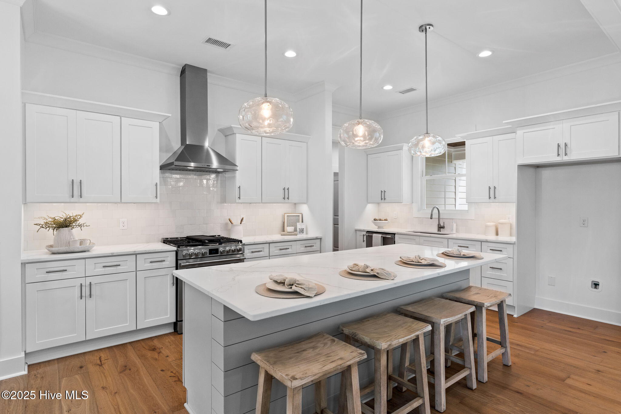 100530542 | Photo 17