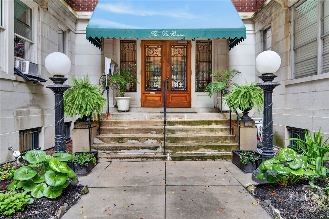 Photo 3 of Condo for sale at 24 E Liberty St #86, Savannah, GA 31401 | MLS# SA366030 | Listing updated on 2026-10-09