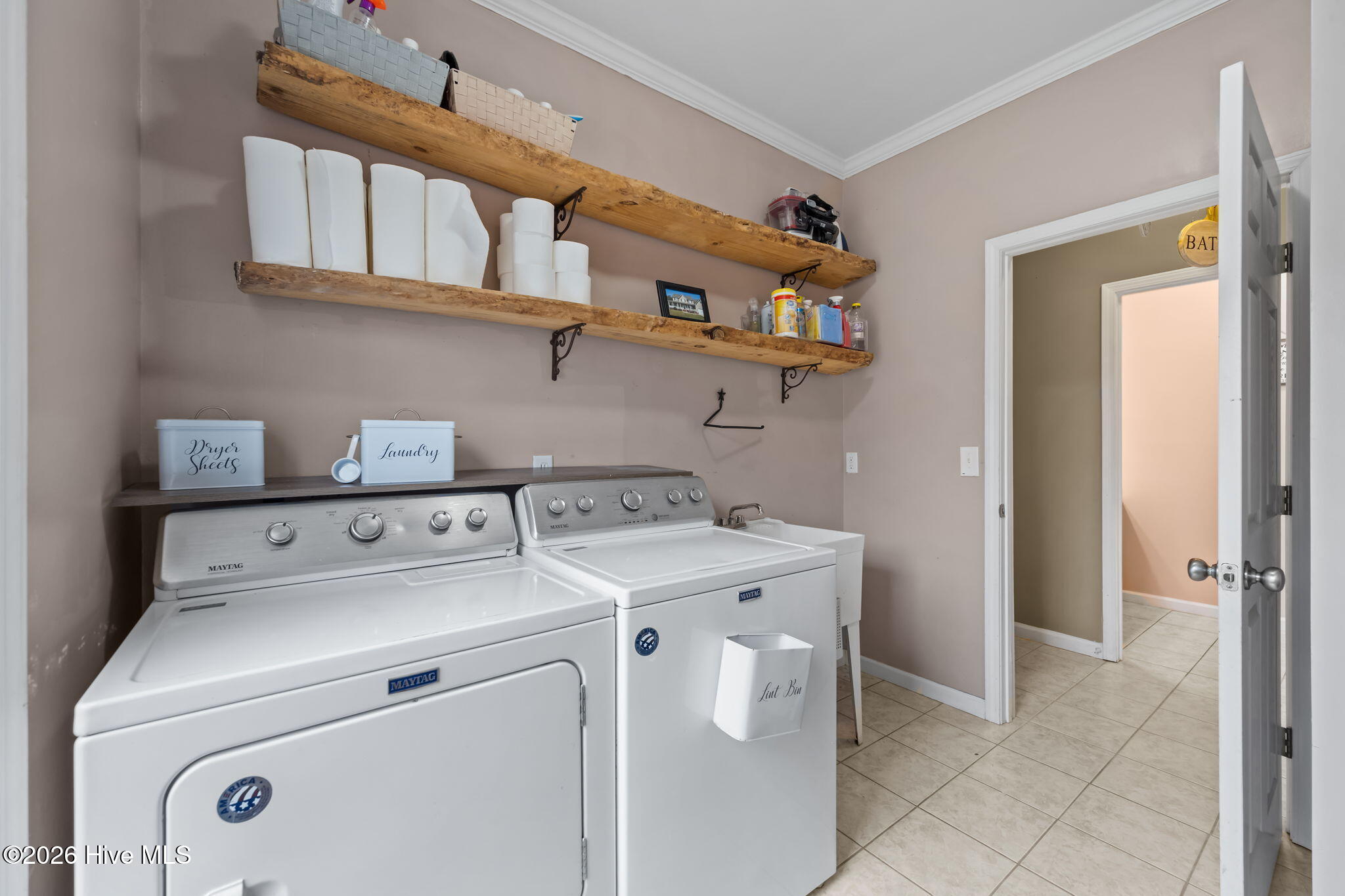 100557668 | Photo 29