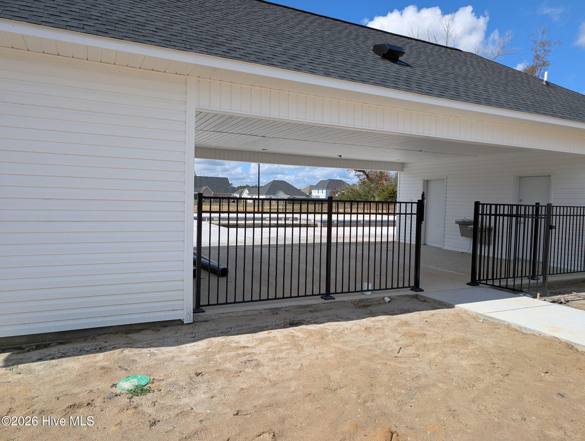 100530262 | Photo 47