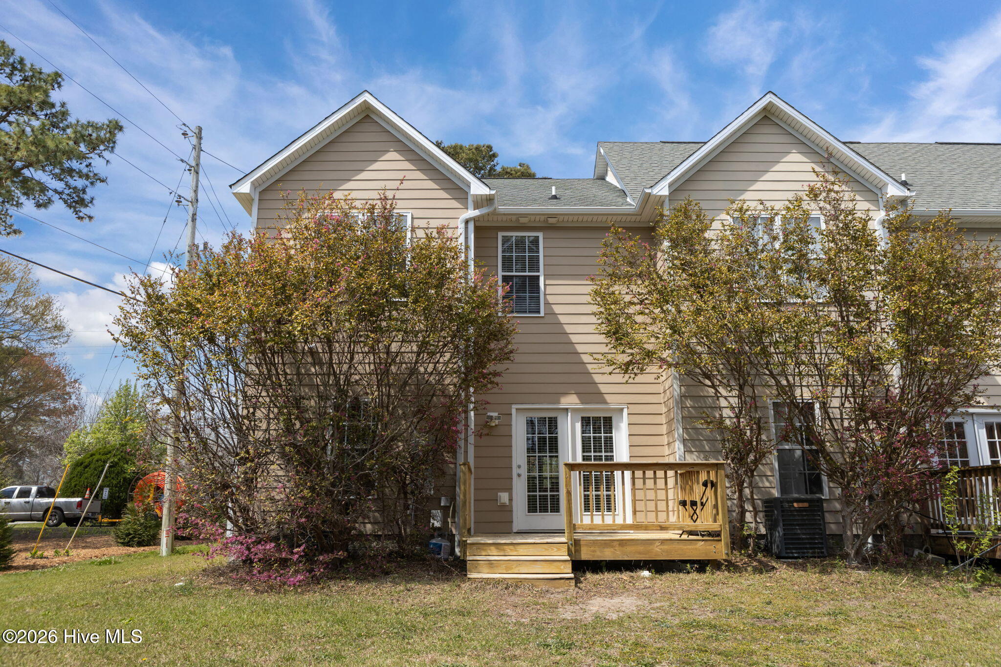 100563146 | Photo 32