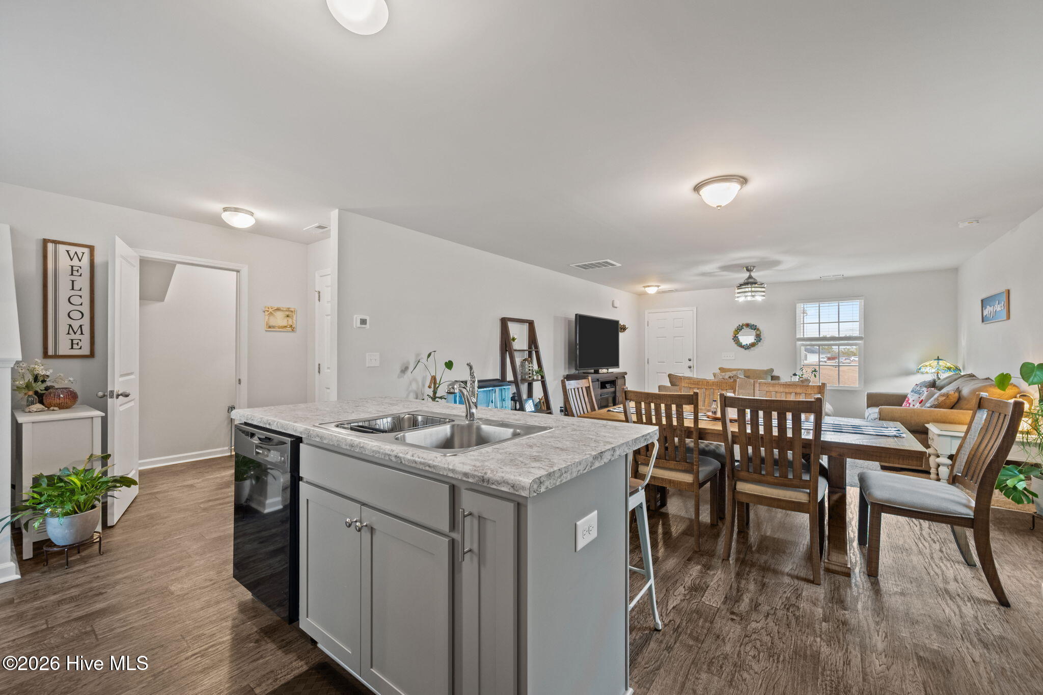 100552202 | Photo 32