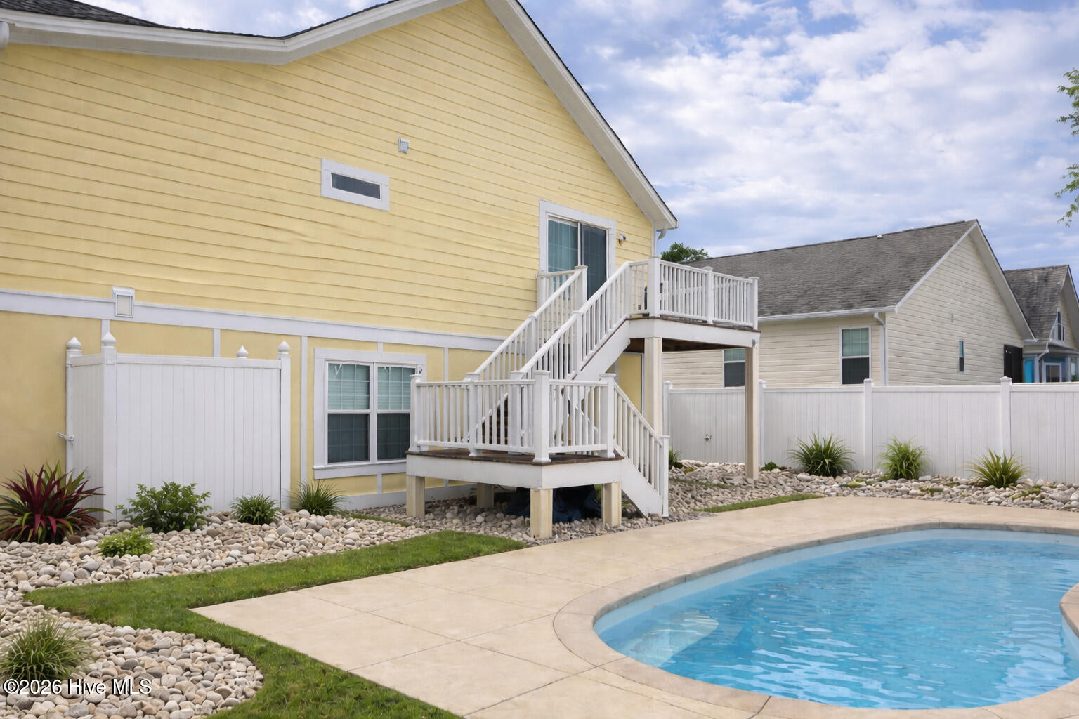 100564508 | Photo 35