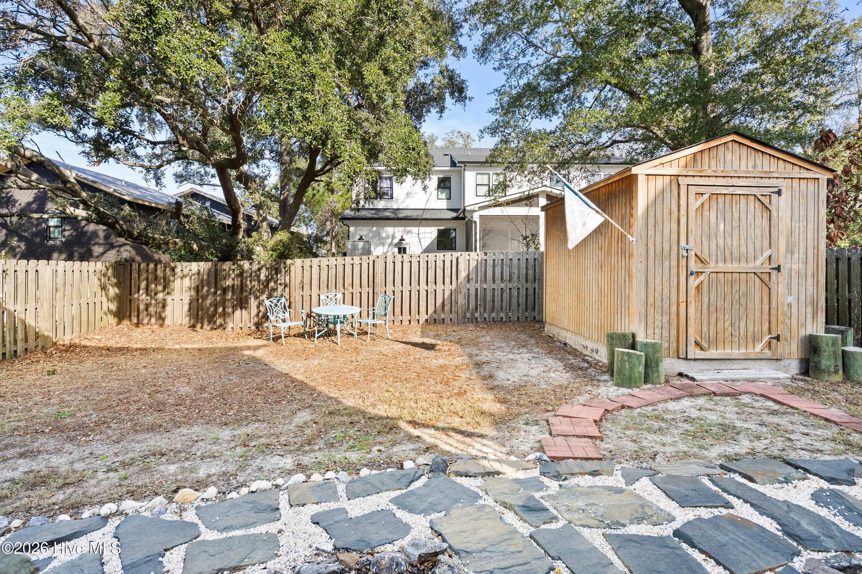 100549169 | Photo 55