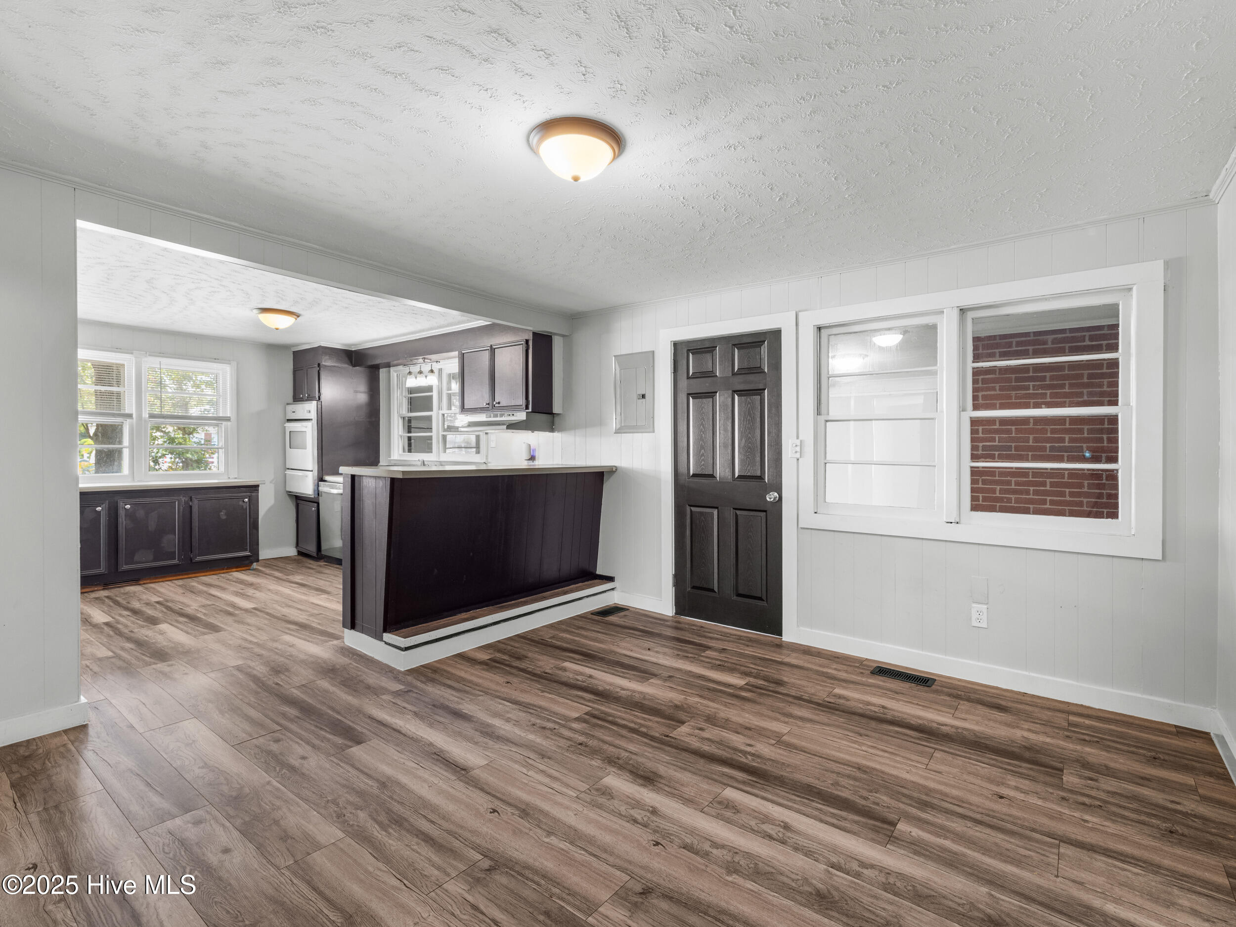 100529453 | Photo 15