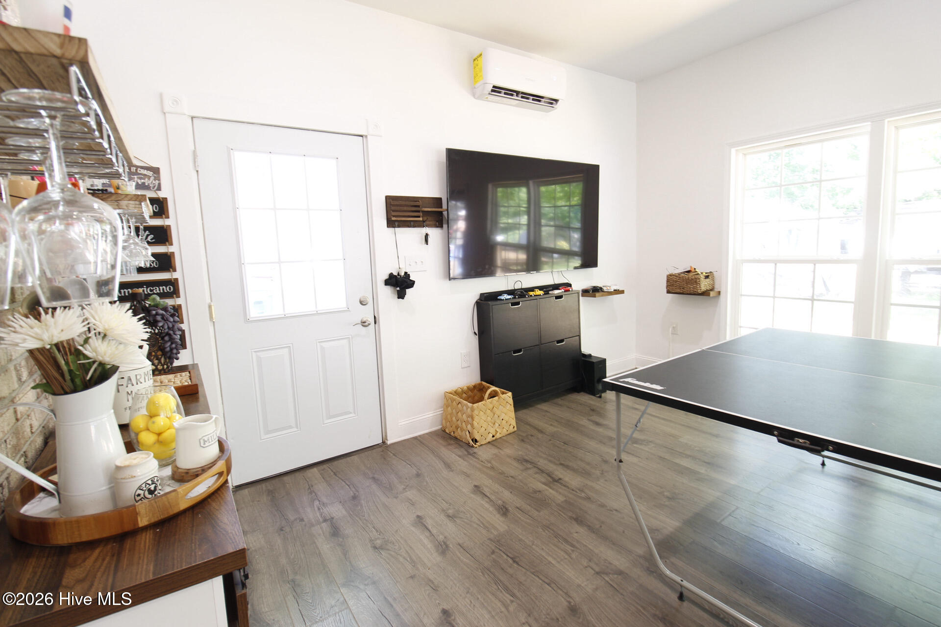 100569705 | Photo 10