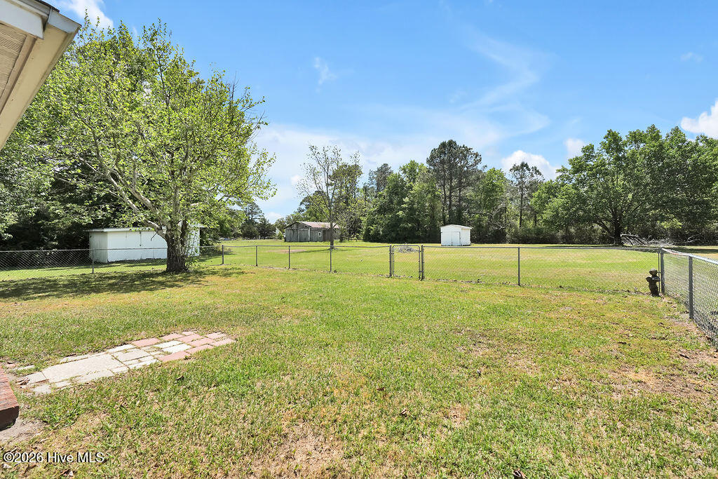 100567983 | Photo 21