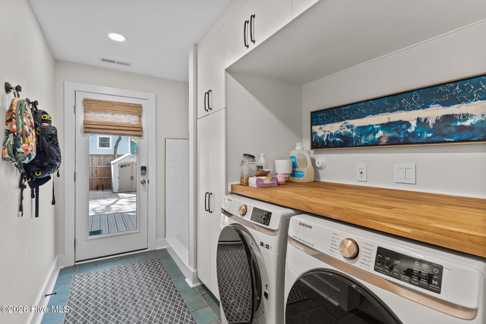 100557813 | Photo 29