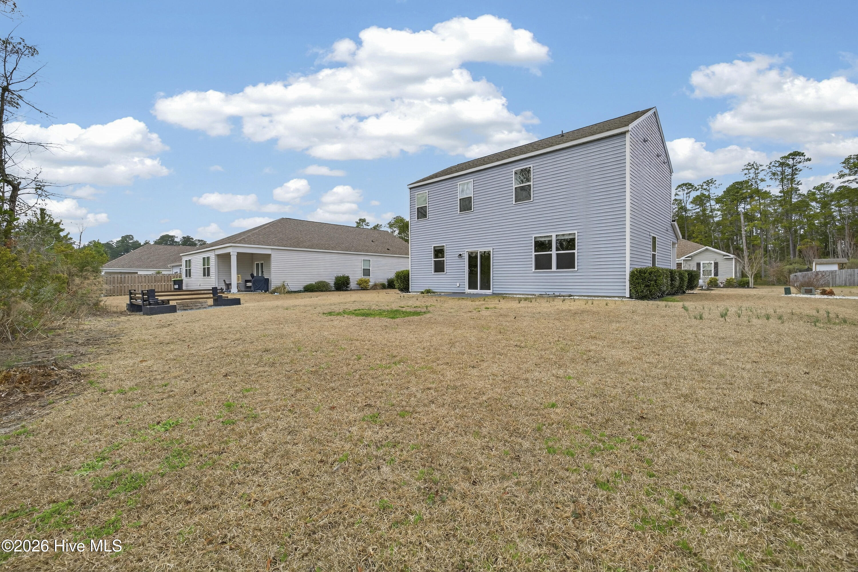 100558263 | Photo 33