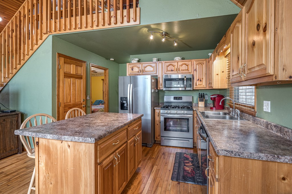 115 New Castle Road, Murphy, NC 28906 Listing Photo  3