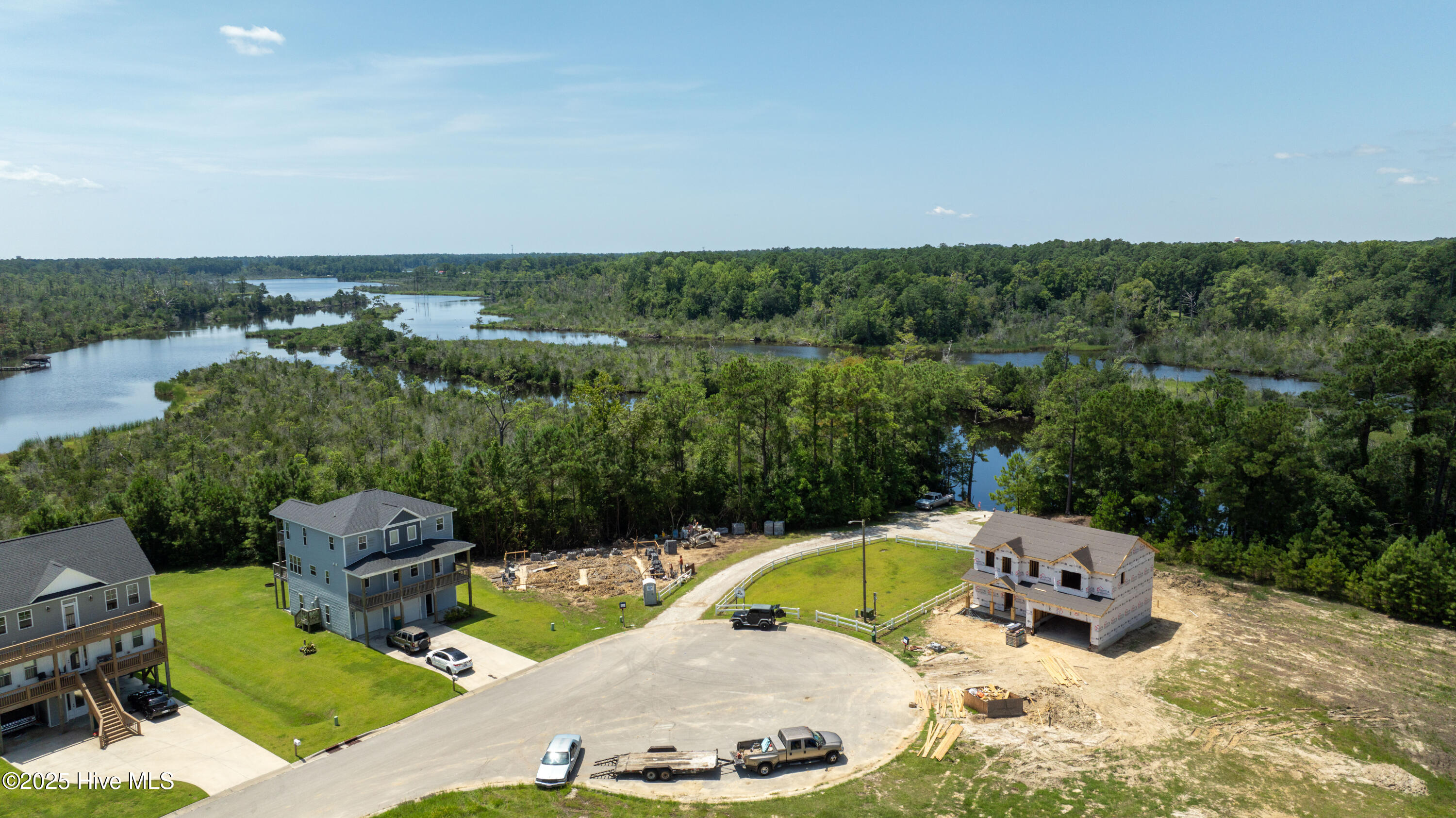 100526945 | Photo 49