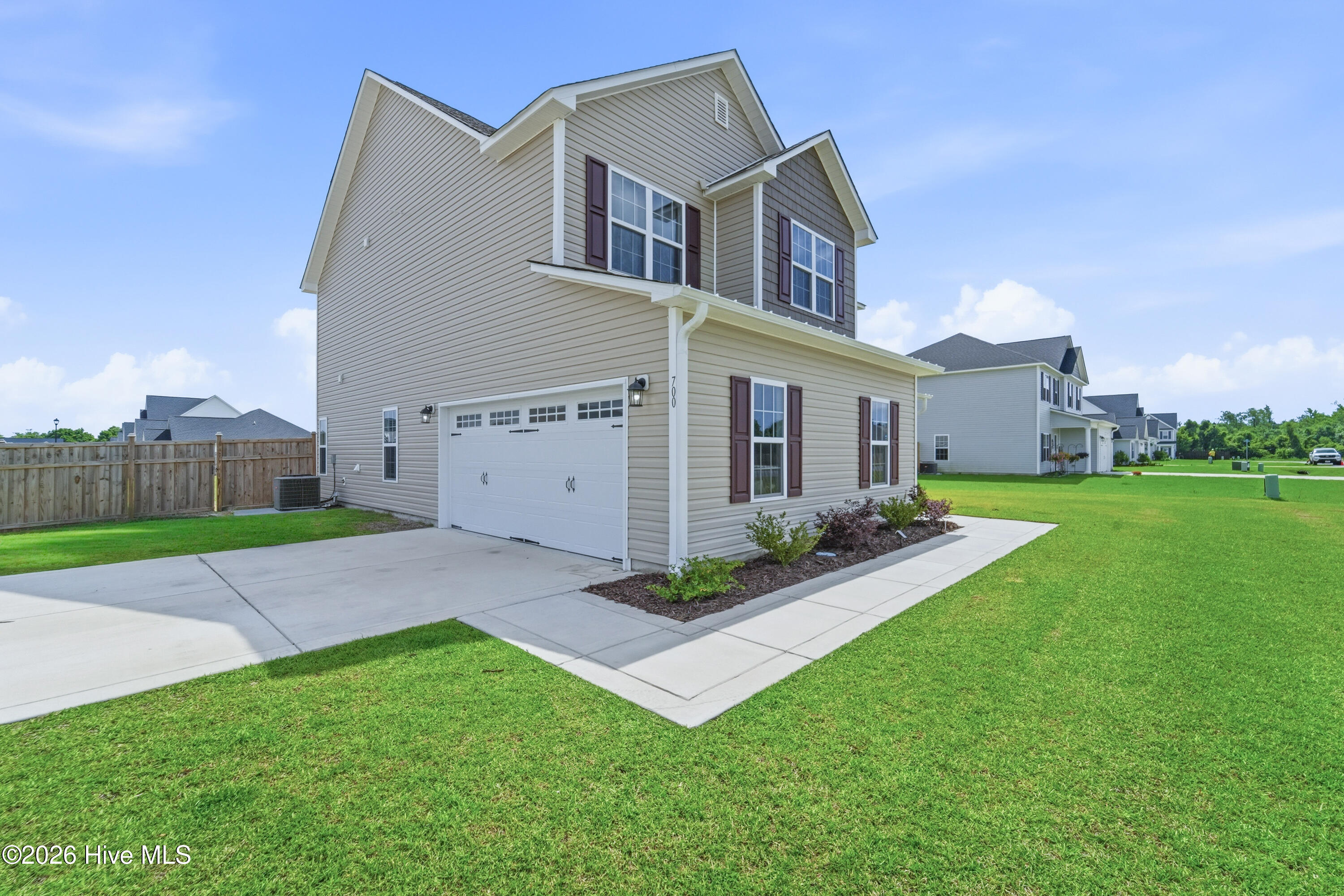 700 Puppy Drum Lane,Maysville