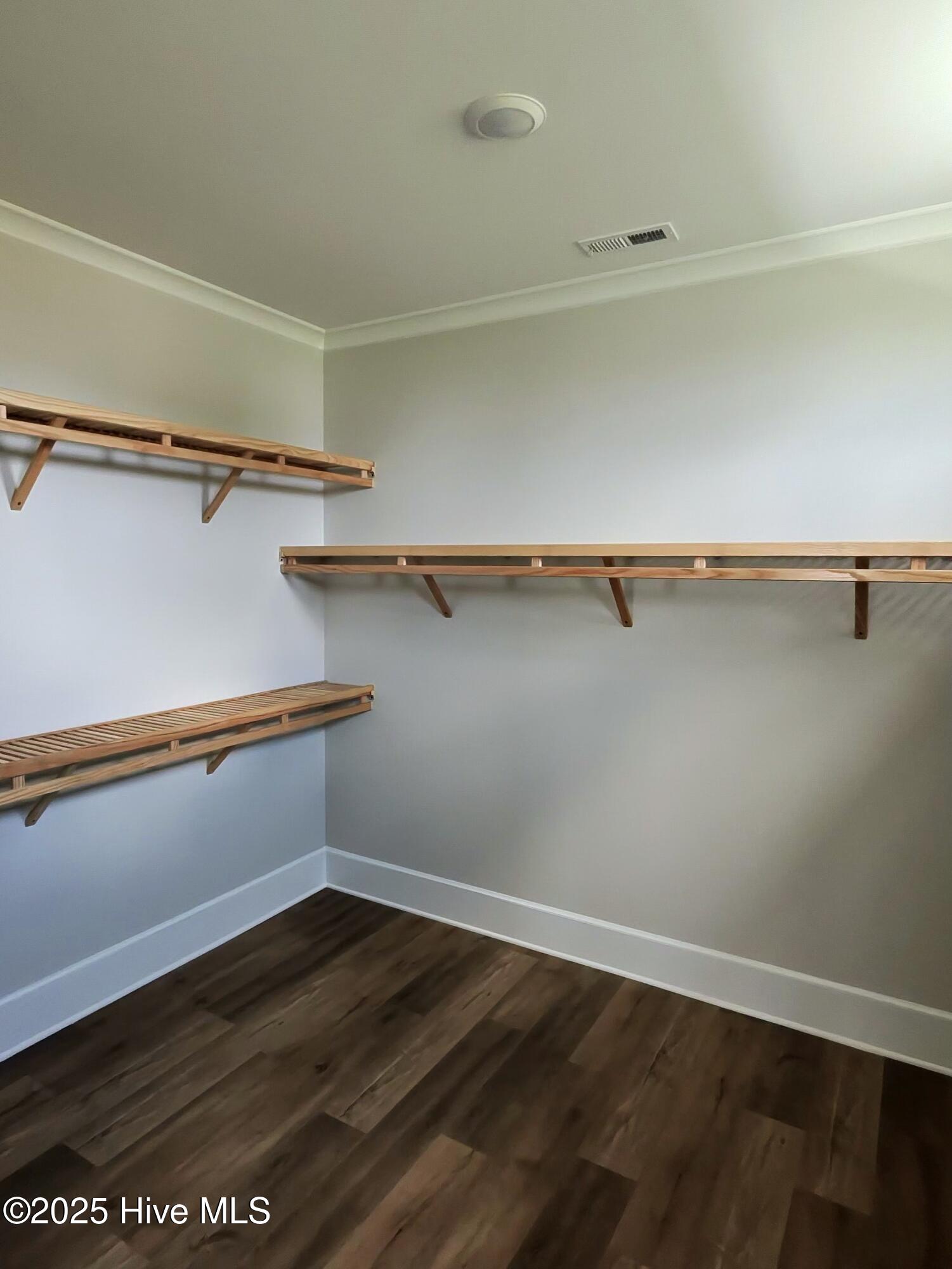 100518312 | Photo 15