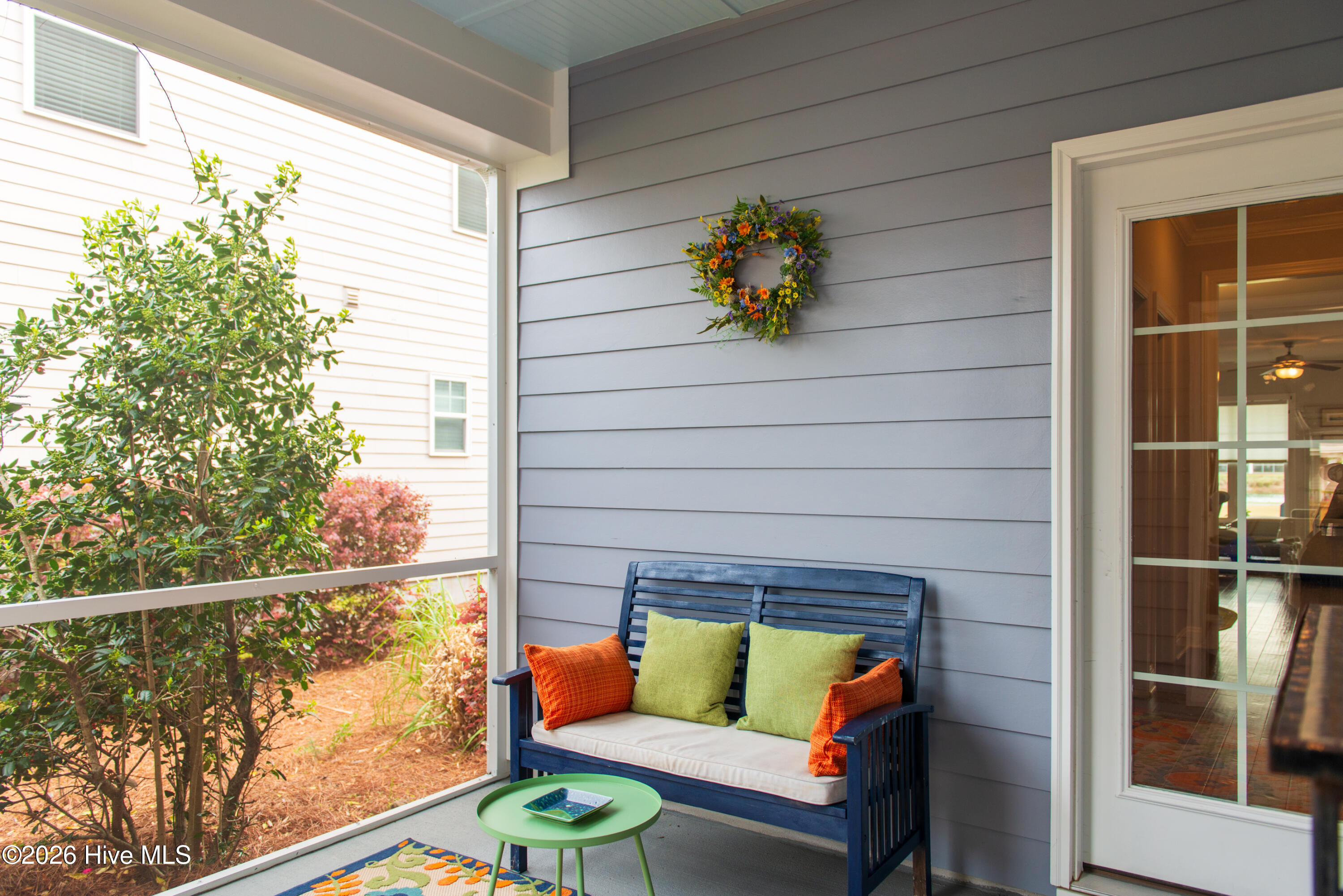 100568036 | Photo 60