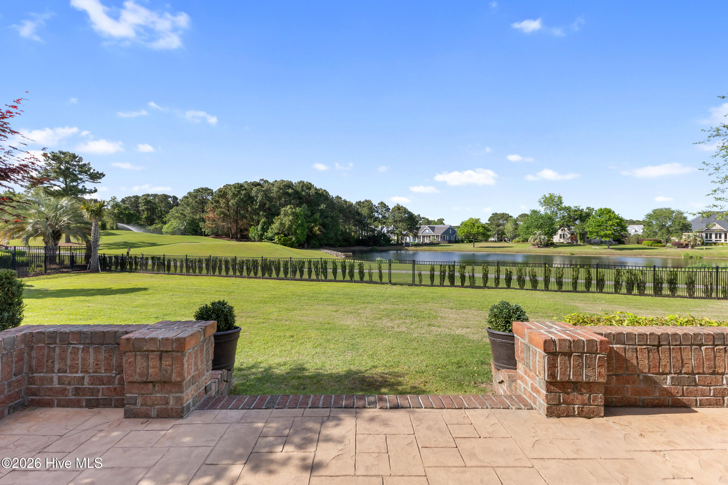 100567857 | Photo 39