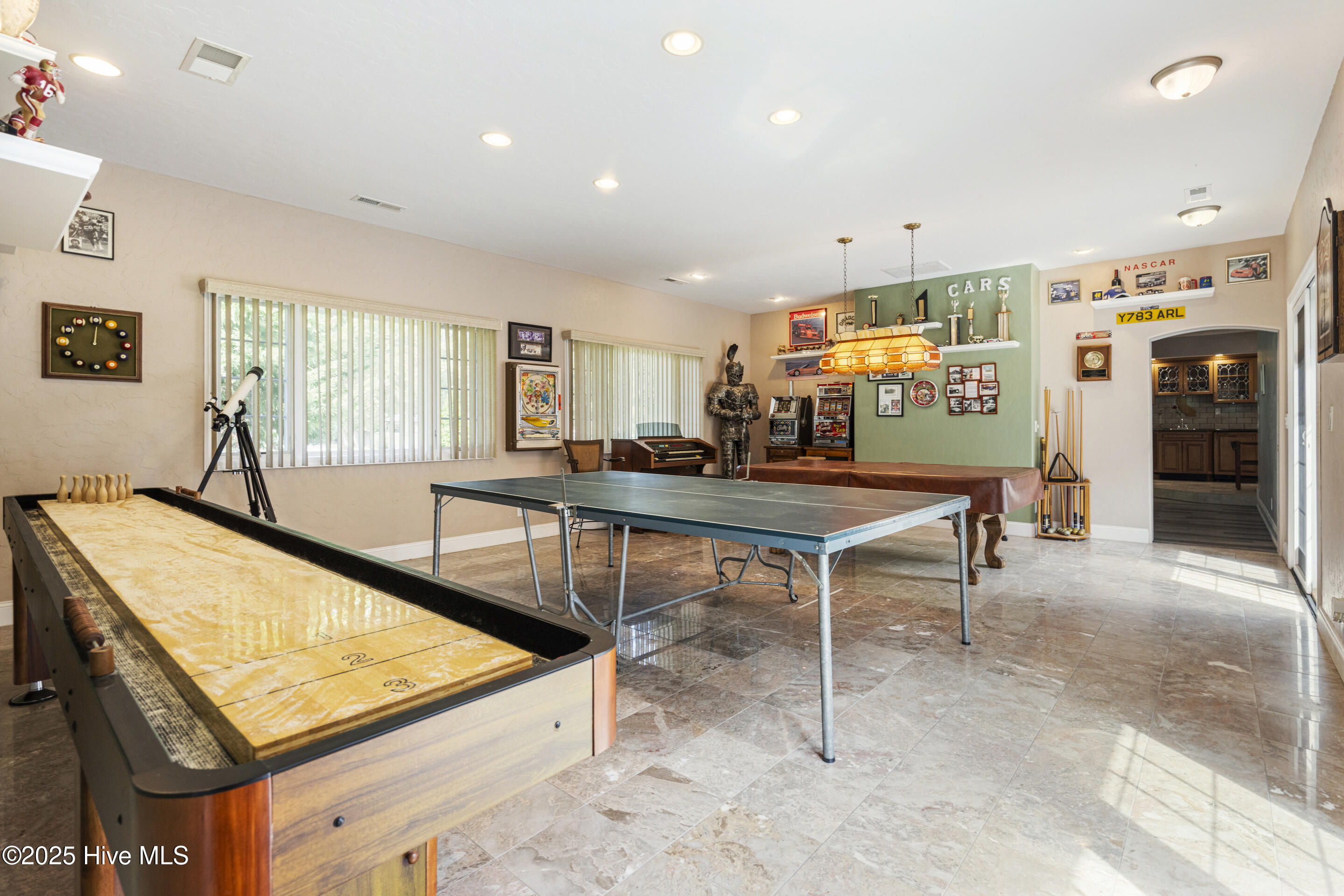 100503346 | Photo 54