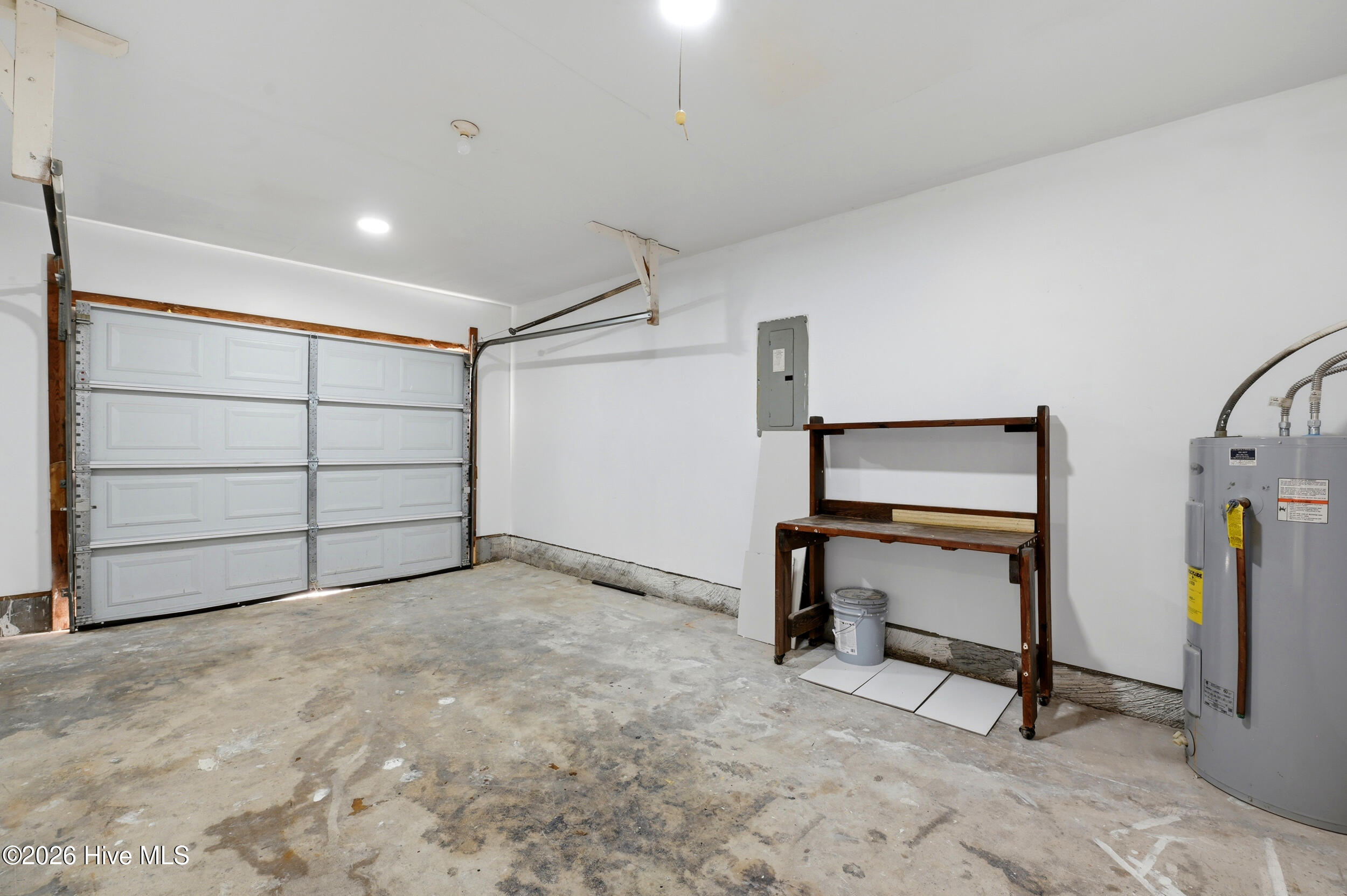 100562899 | Photo 23