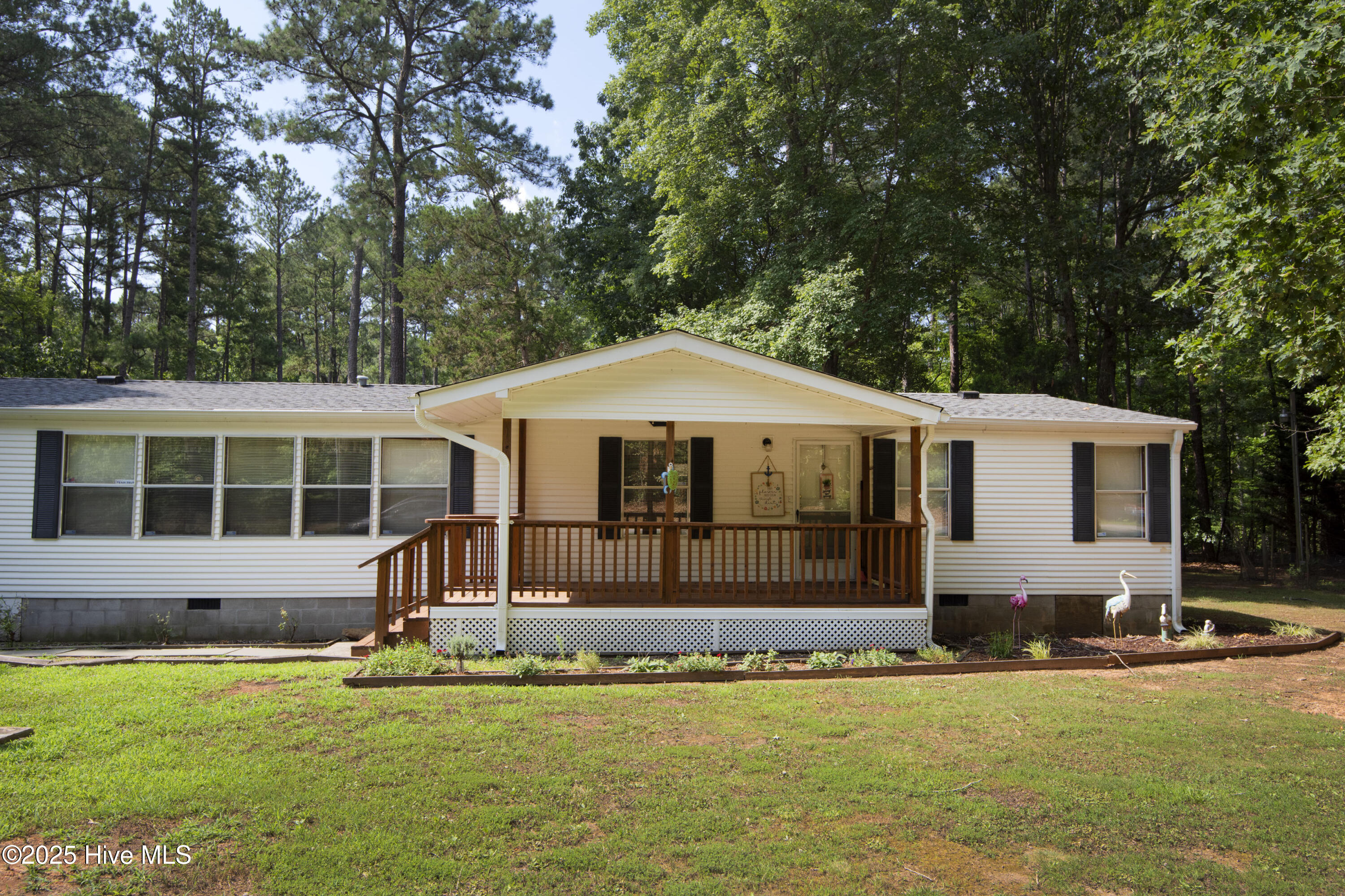 Homes for sale in Macon, NC | 369 S Holiday Dr, Macon, NC 27551 | MLS# 100516874