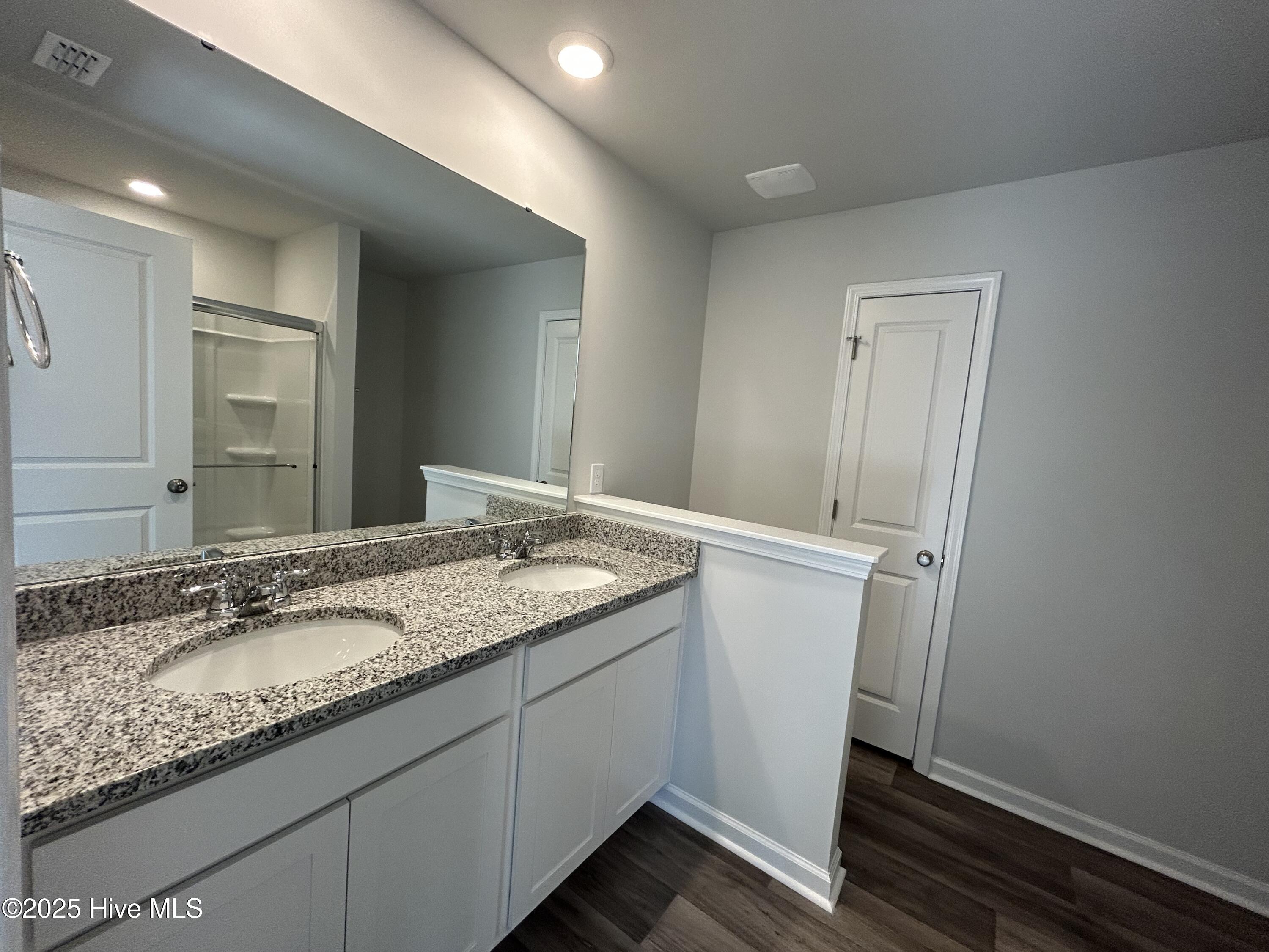 100513181 | Photo 15