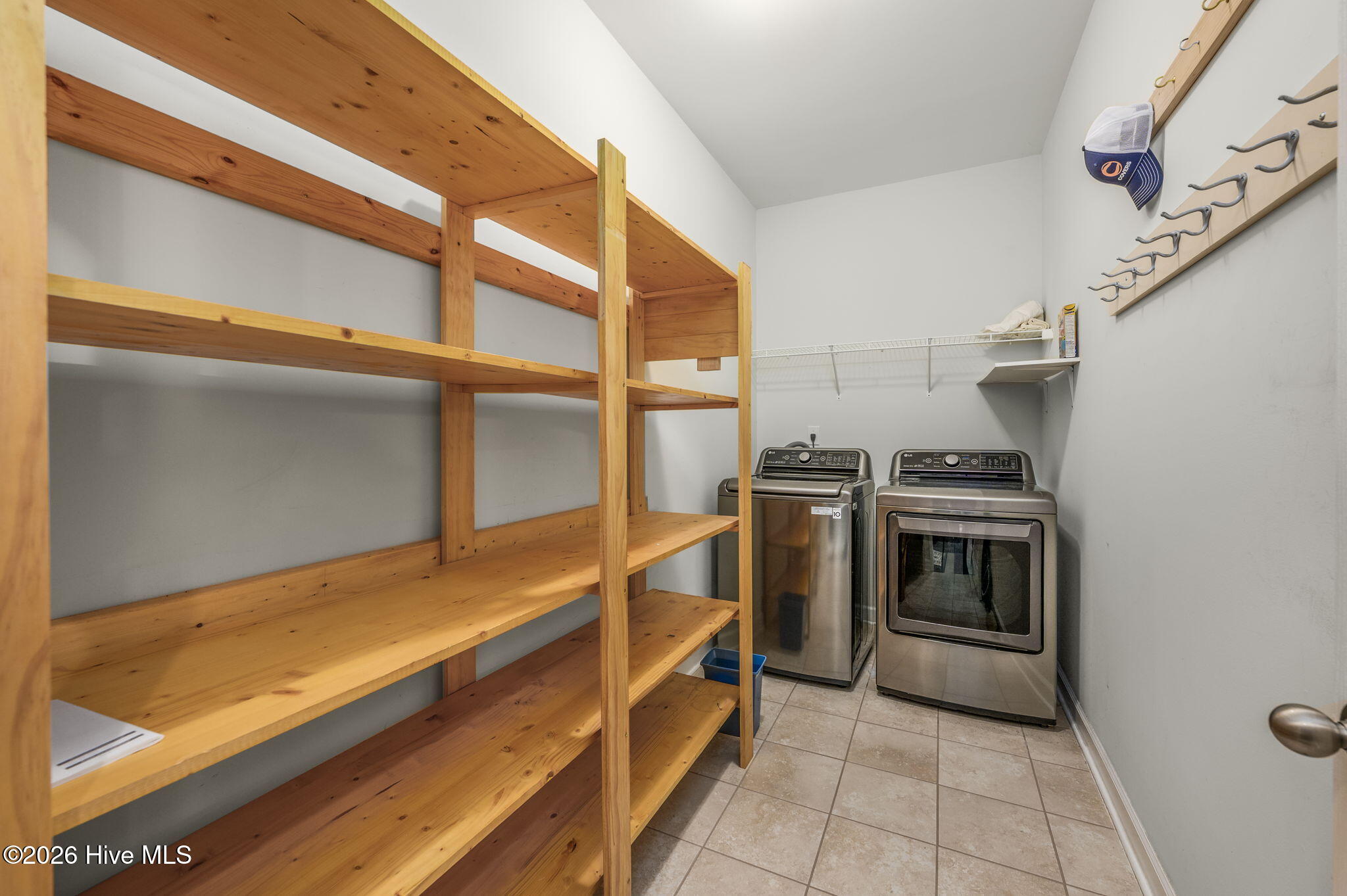 100559245 | Photo 20