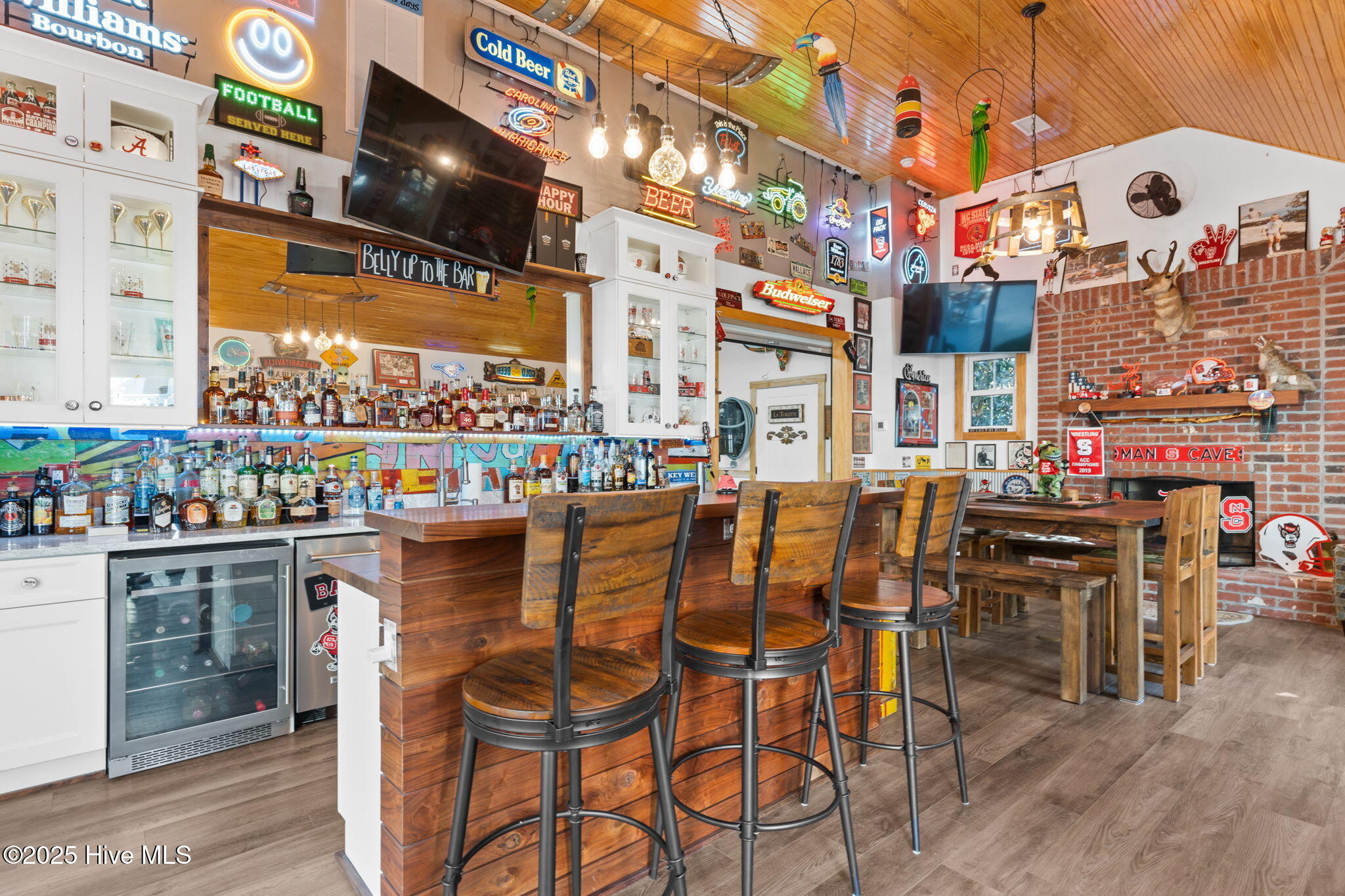 100544060 | Photo 12