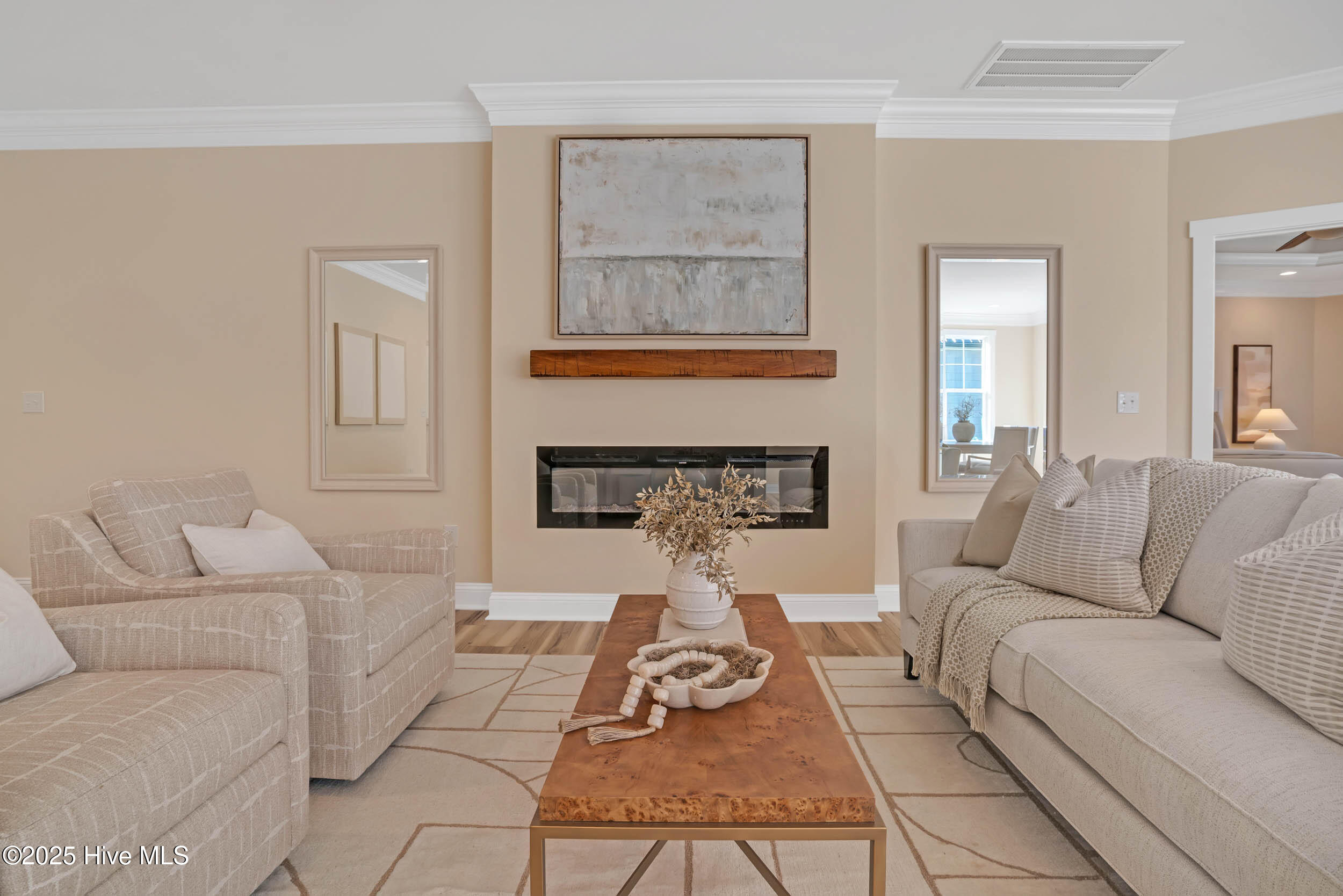 100460470 | Photo 15