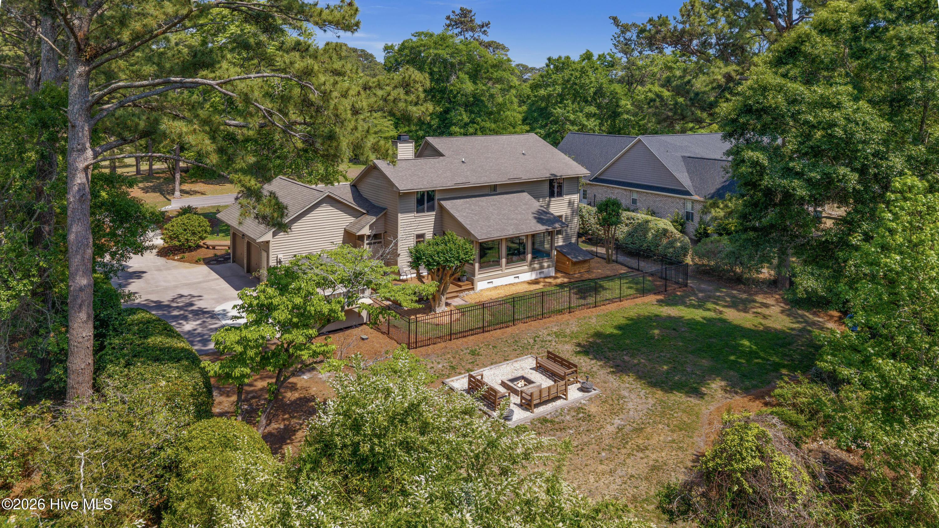 100569922 | Photo 74