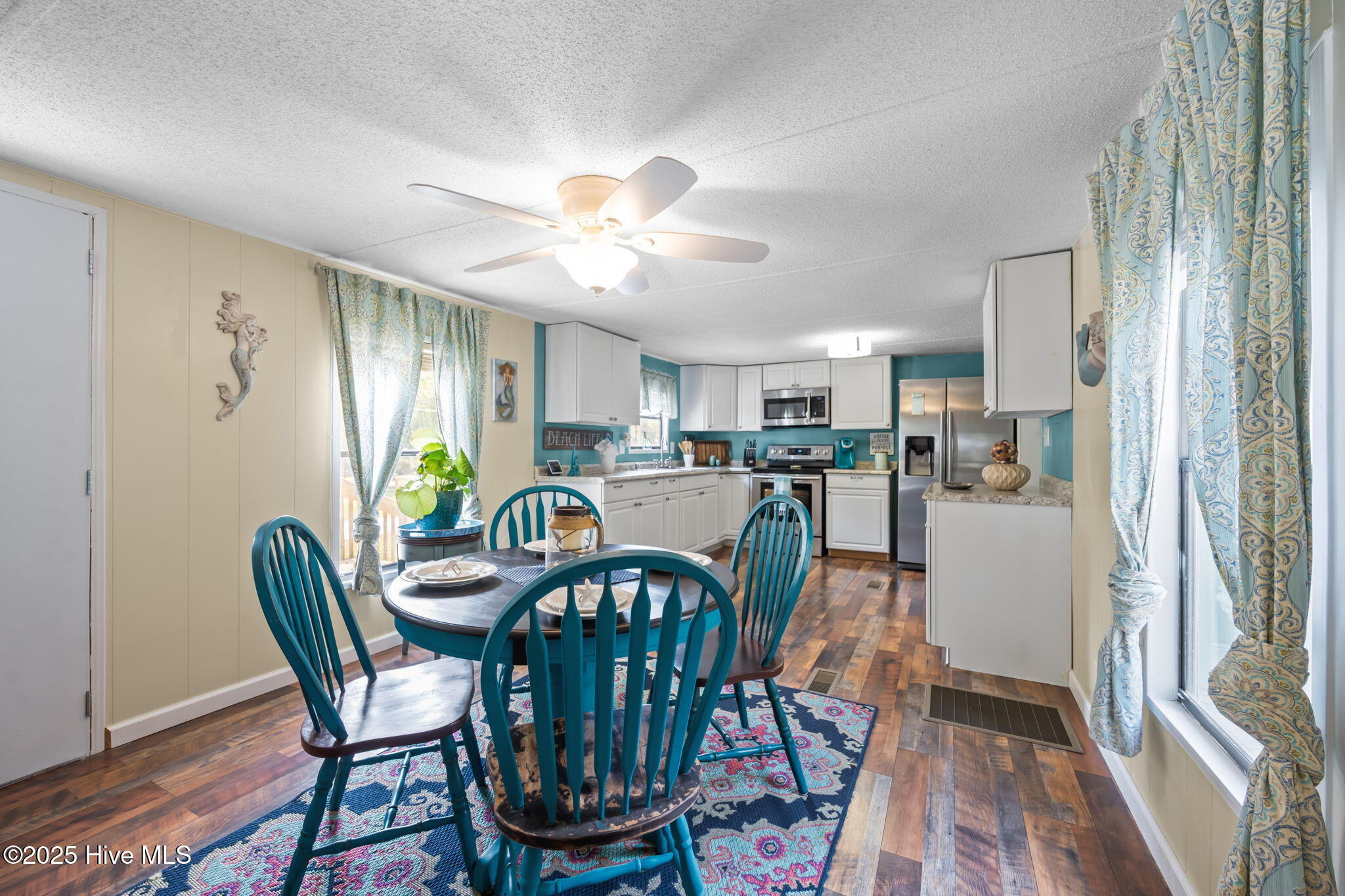 100535152 | Photo 19