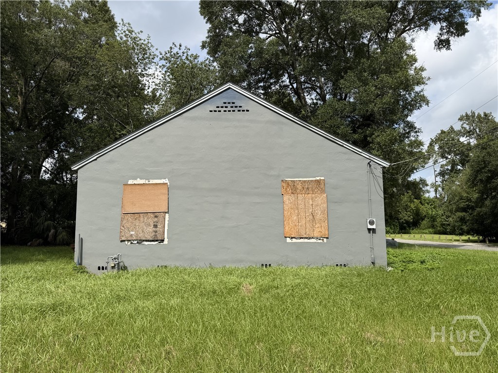 Photo 2 of Single family home for sale at 127 Elm Cir, Savannah, GA 31404 | MLS# SA364712 | Listing updated on 2026-09-16