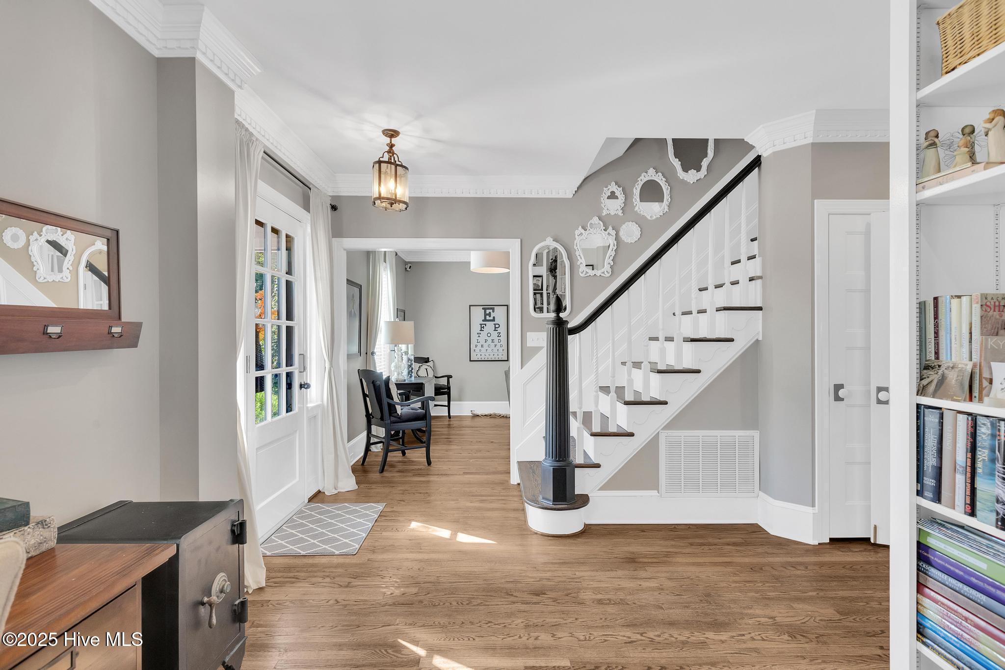 100527249 | Photo 11