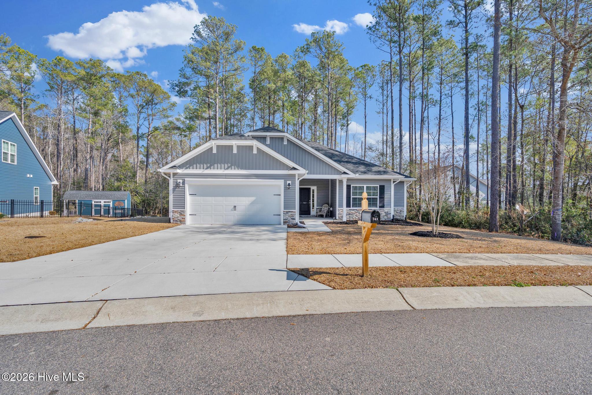 100553643 | Photo 31