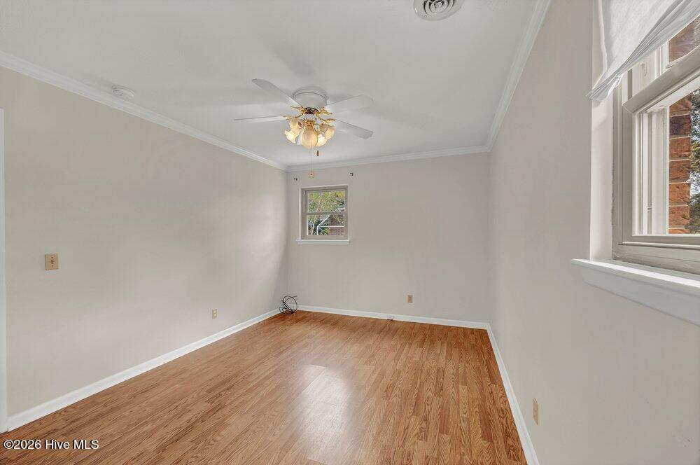 100564044 | Photo 13