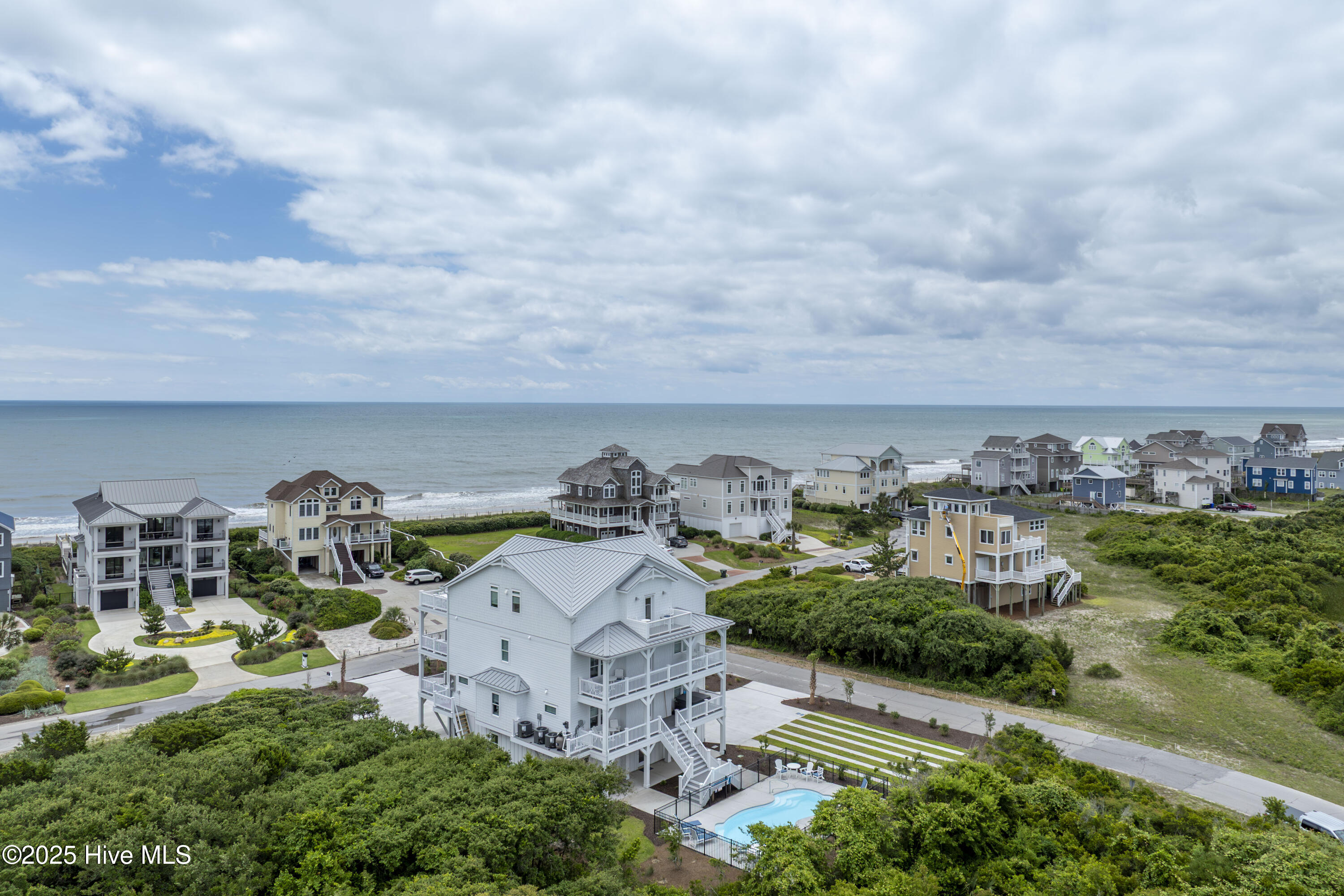 100510701 | Photo 85